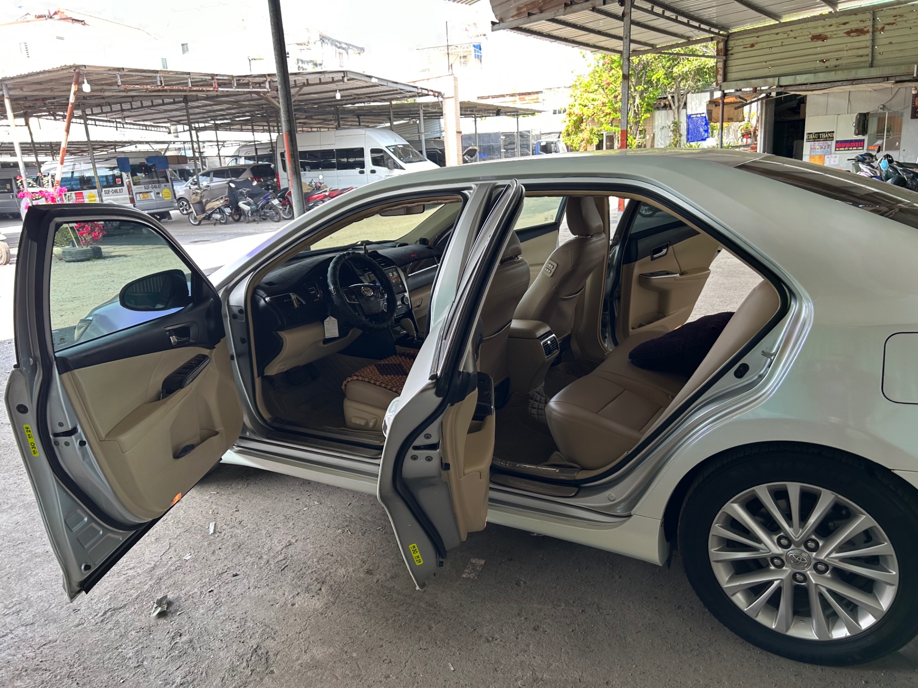 Toyota Camry 2.5G 2015 - Ngoại thất 3