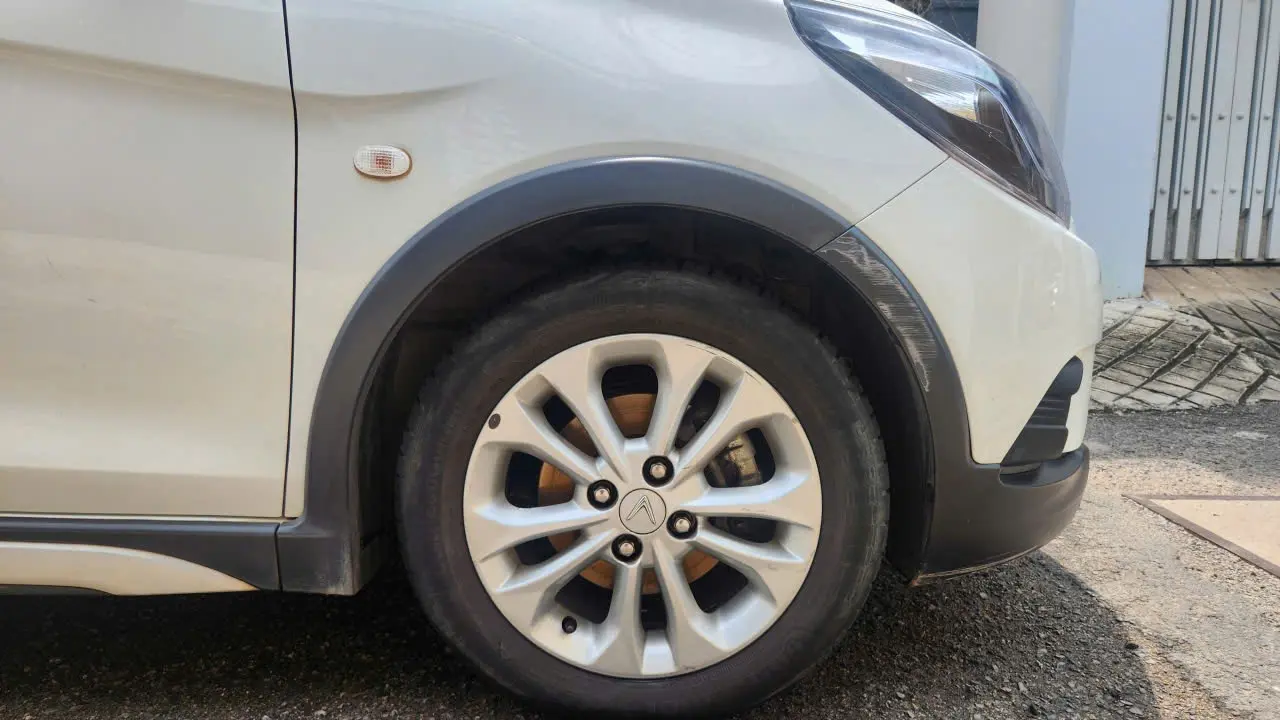 Vinfast Fadil Tiêu chuẩn 1.4 AT 2019 - Ngoại thất 12
