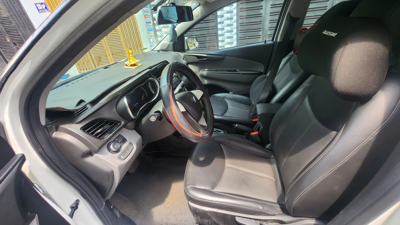 Vinfast Fadil Tiêu chuẩn 1.4 AT 2019 - Nội thất 6