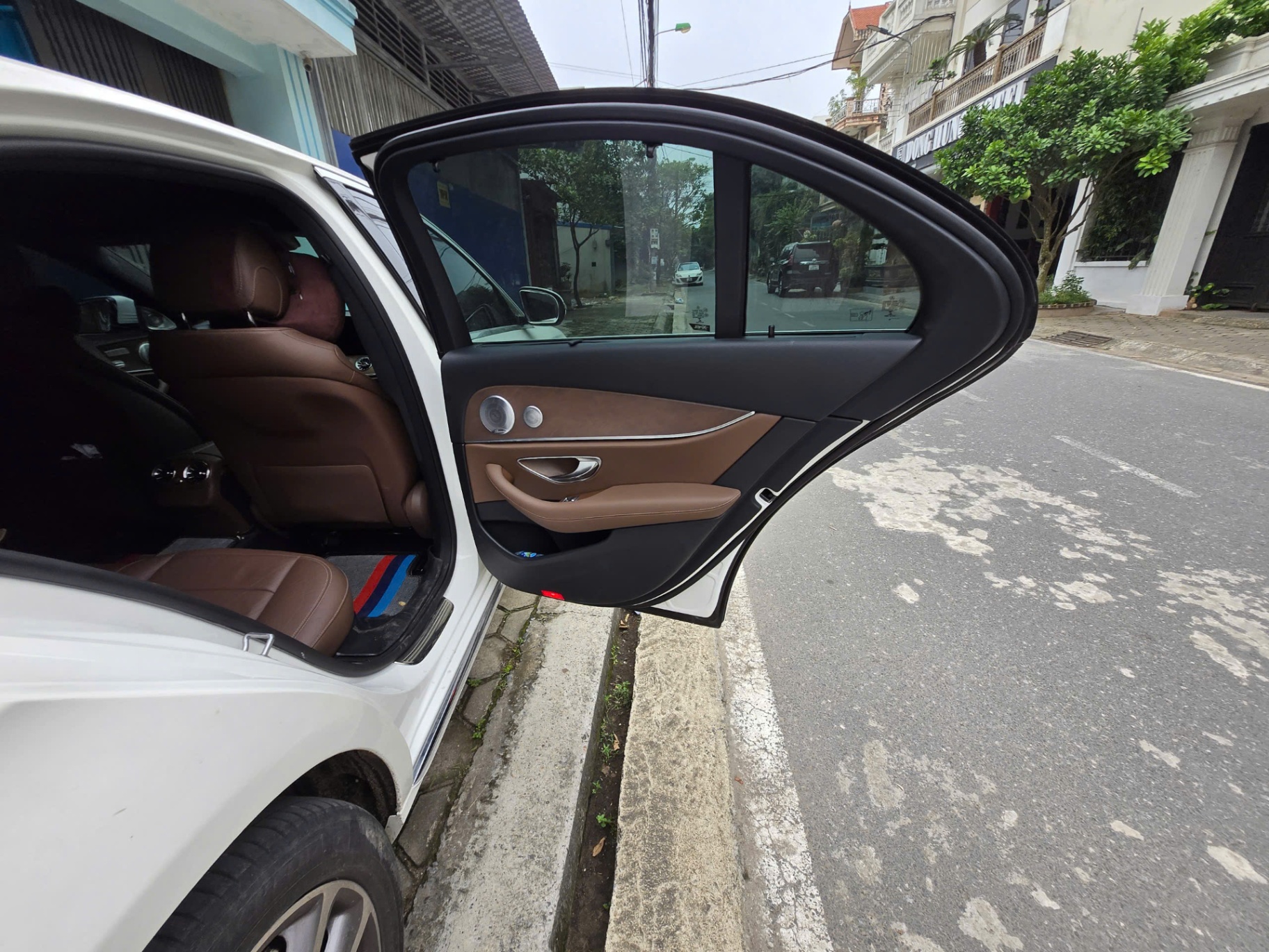 Mercedes E class 2020 E200 Exclusive - Nội thất 10