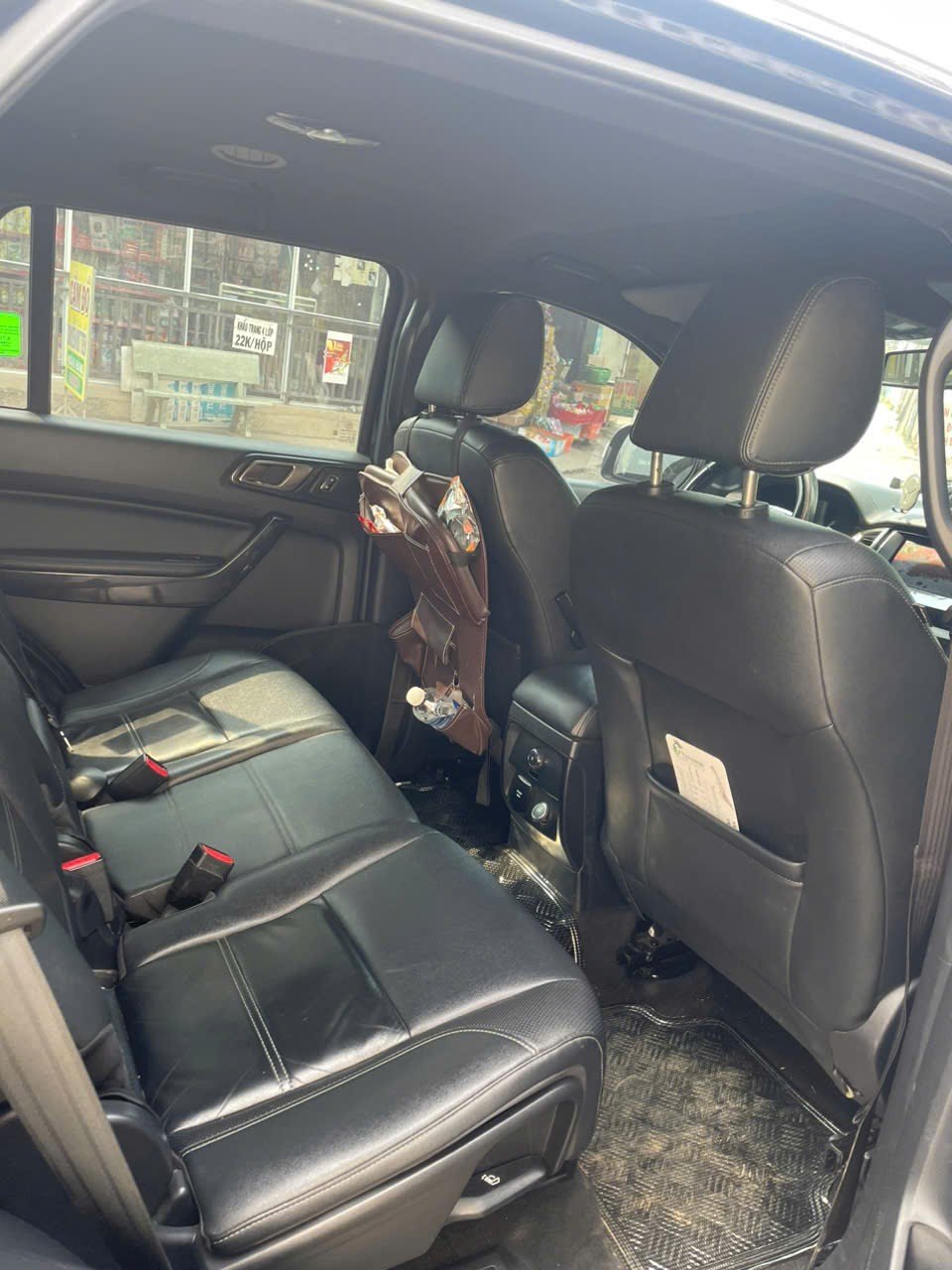 Ford Everest Titanium 2.0L 4x2 AT 2021 - Nội thất 1