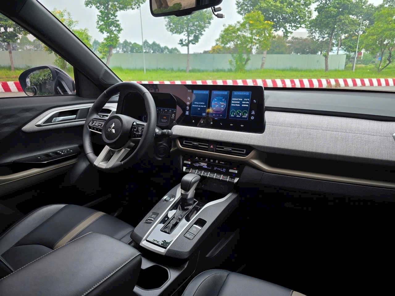 Mitsubishi Xforce Premium 2024 - Nội thất 1
