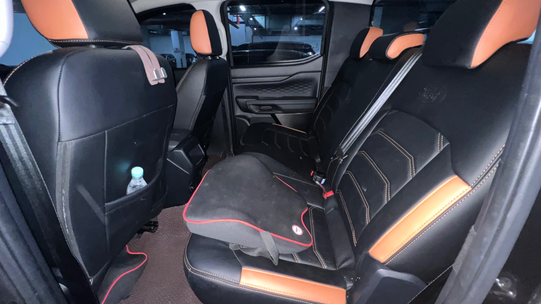 Ford Ranger XLS 2.0L 4x2 AT 2024 - Nội thất 2