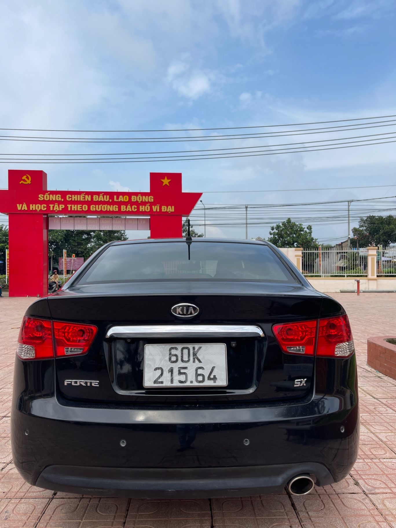 Kia Forte EX 1.6 MT 2011 - Ngoại thất 5