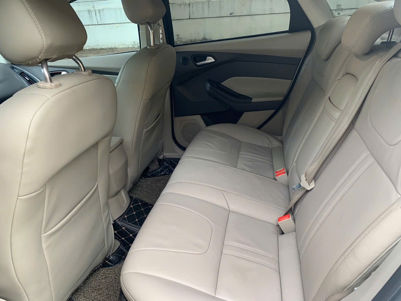 Ford Focus S 2.0 AT 2014 - Nội thất 2