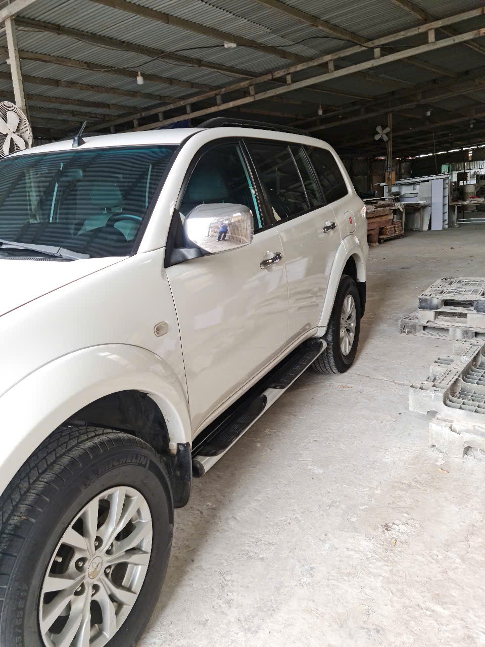 Mitsubishi Pajero sport D 4x2 MT 2016 - Ngoại thất 2