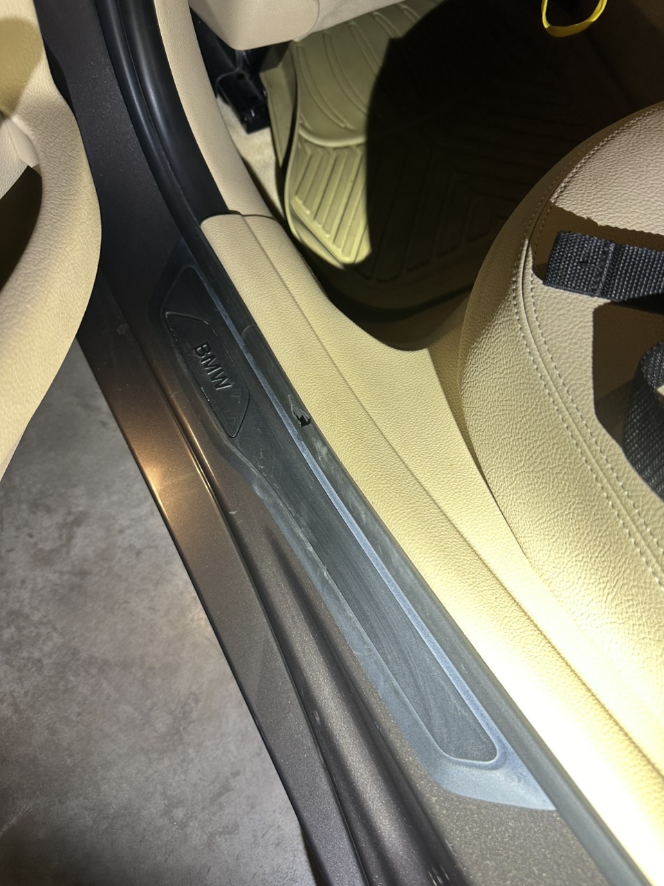 BMW 320i 2012 - Nội thất 4