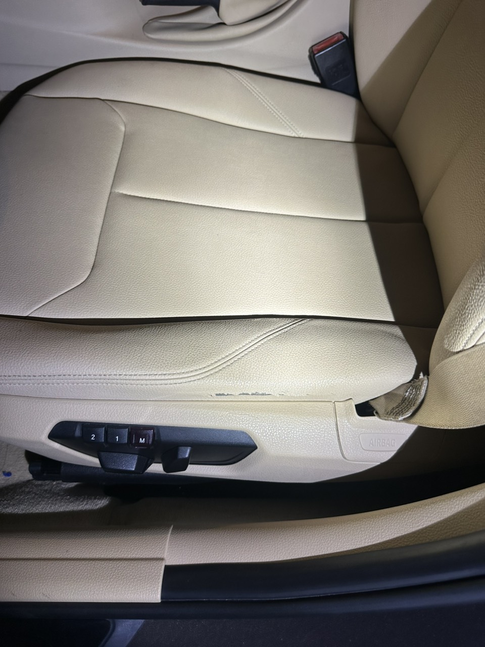 BMW 320i 2012 - Nội thất 5