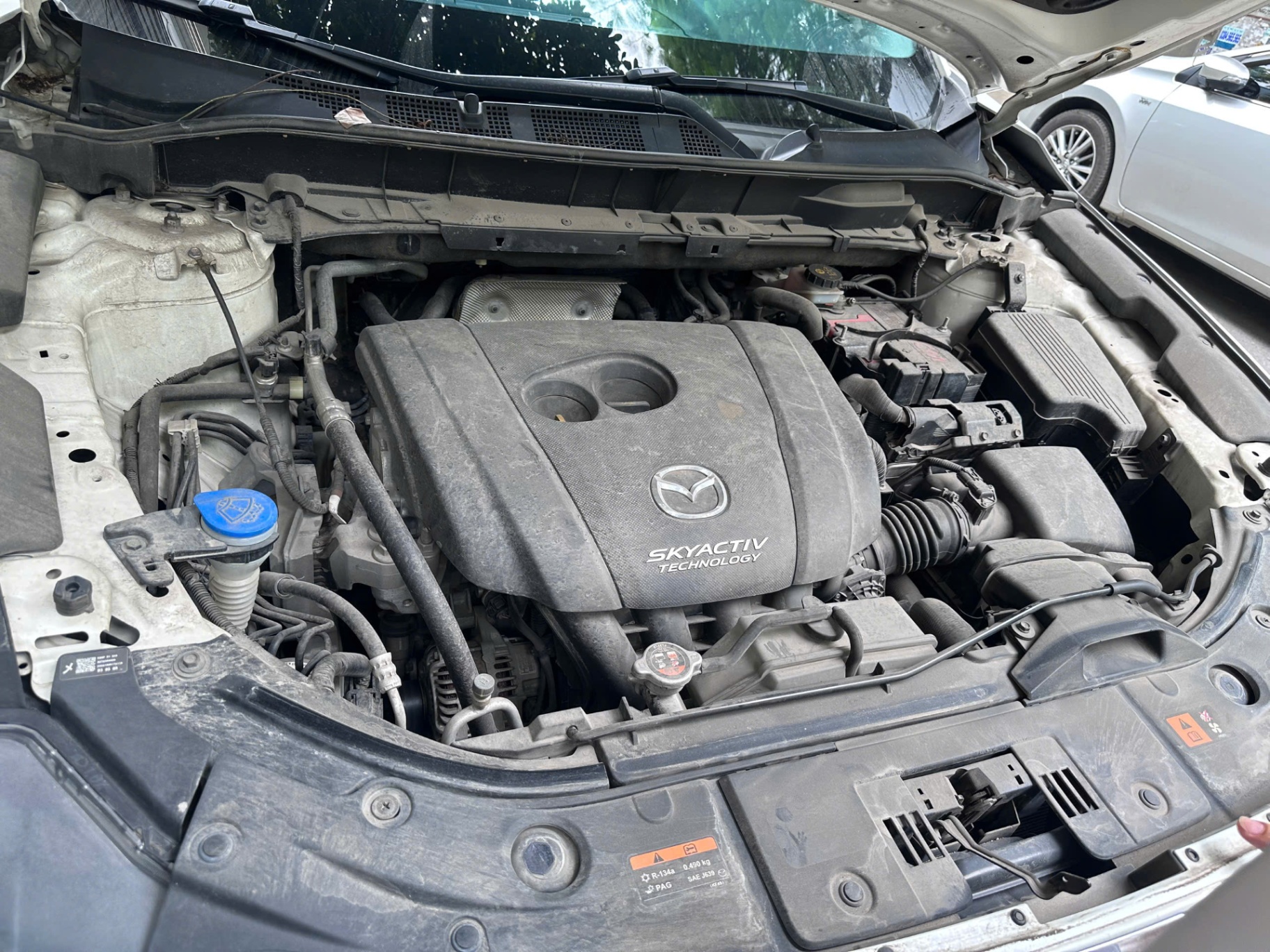 Mazda Cx5 2.0 AT 2017 - Khoang động cơ 1