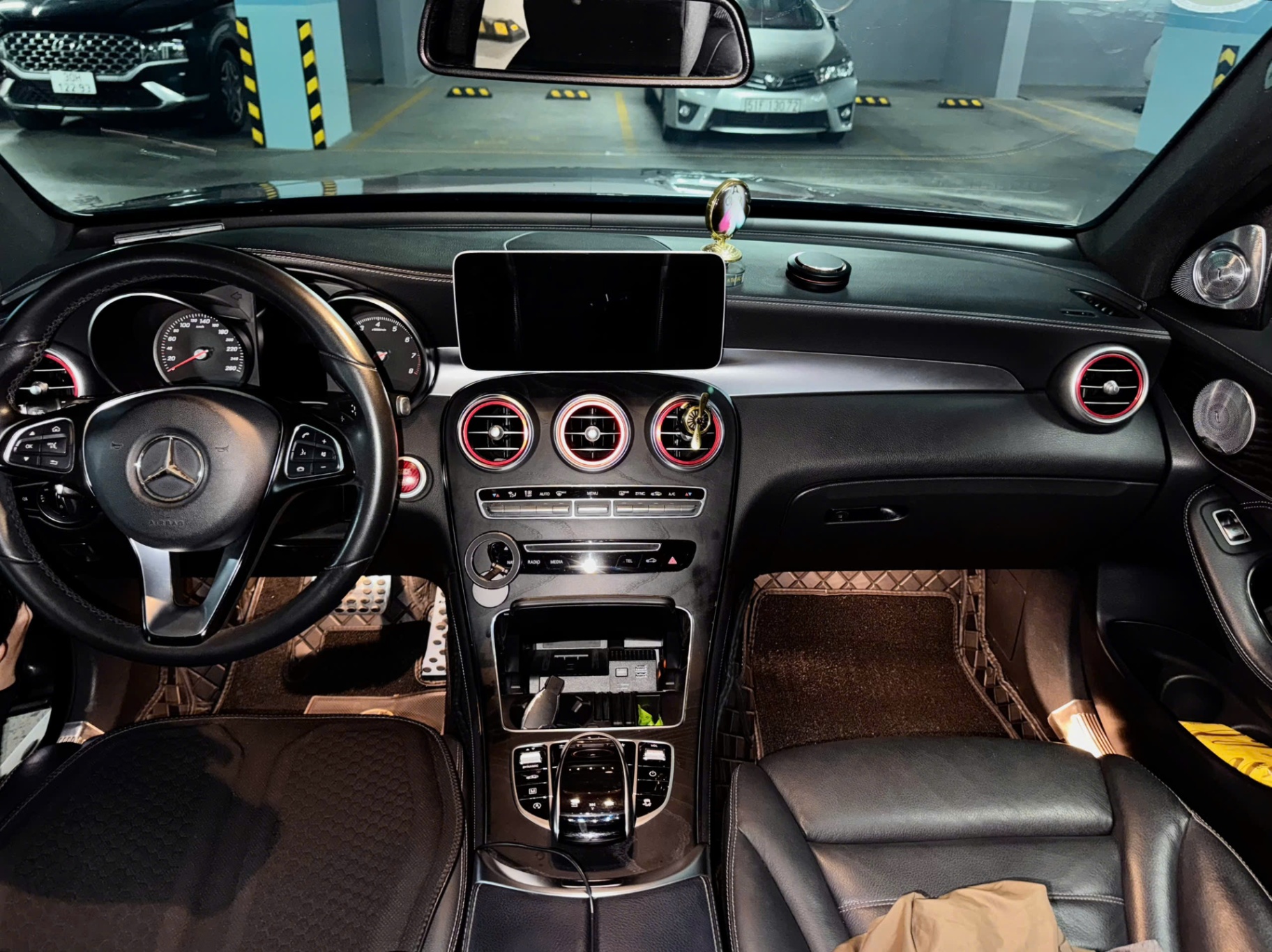 Mercedes Glc 300 4Matic 2018 - Nội thất 8