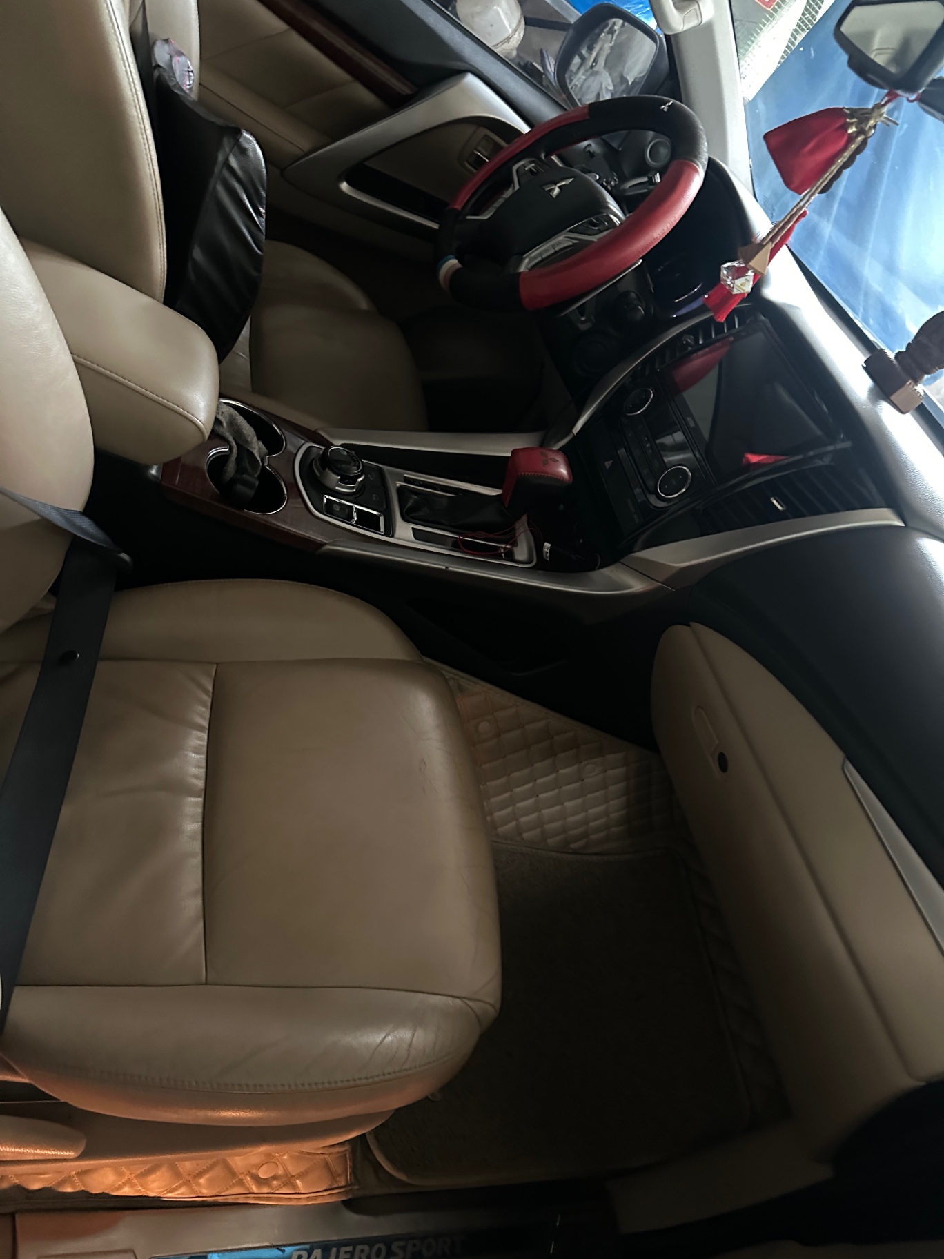 Mitsubishi Pajero sport 3.0G 4x4 AT 2017 - Nội thất 1