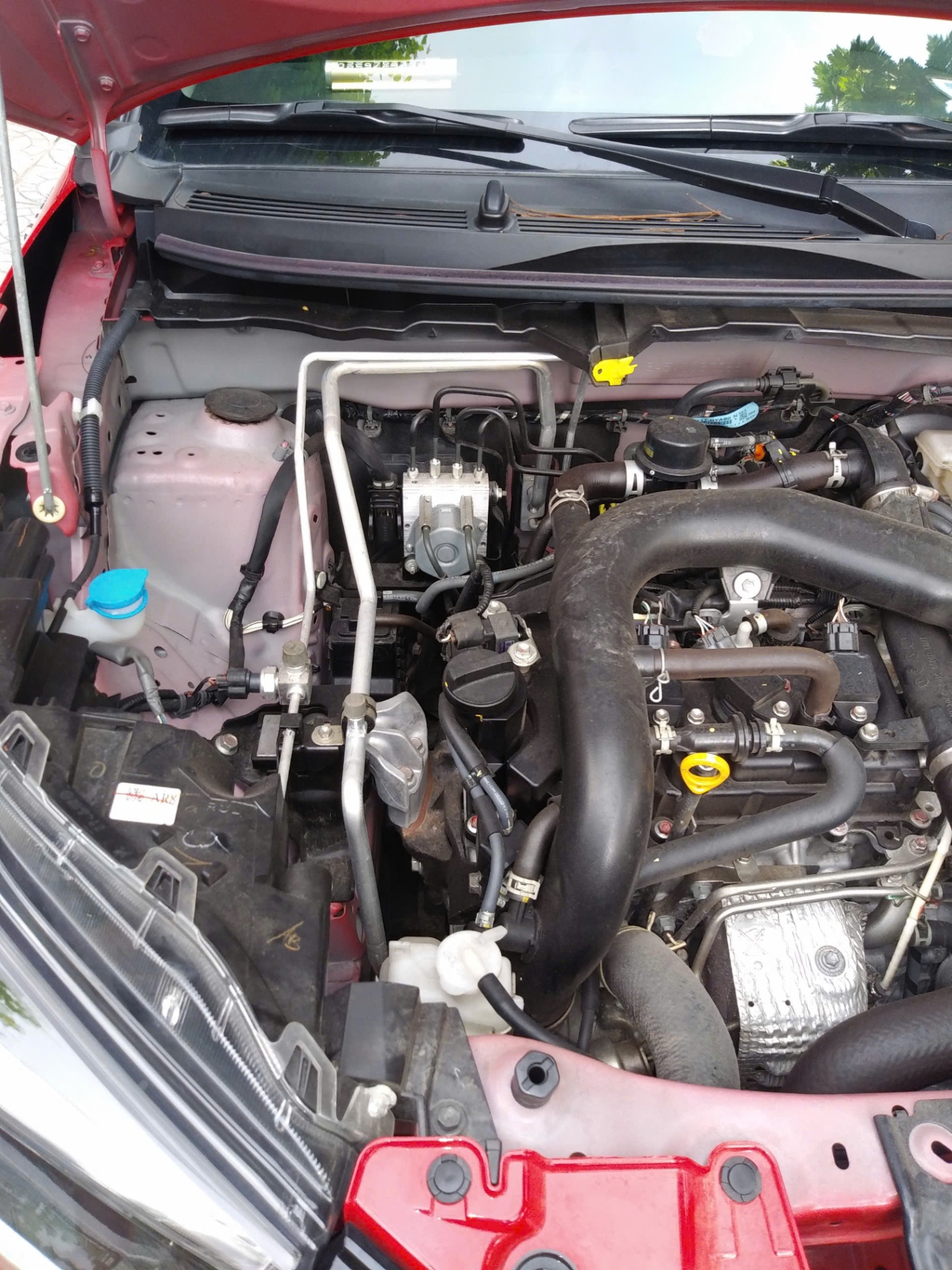 Toyota Raize G 1.0 CVT 2021 - Khoang động cơ 2
