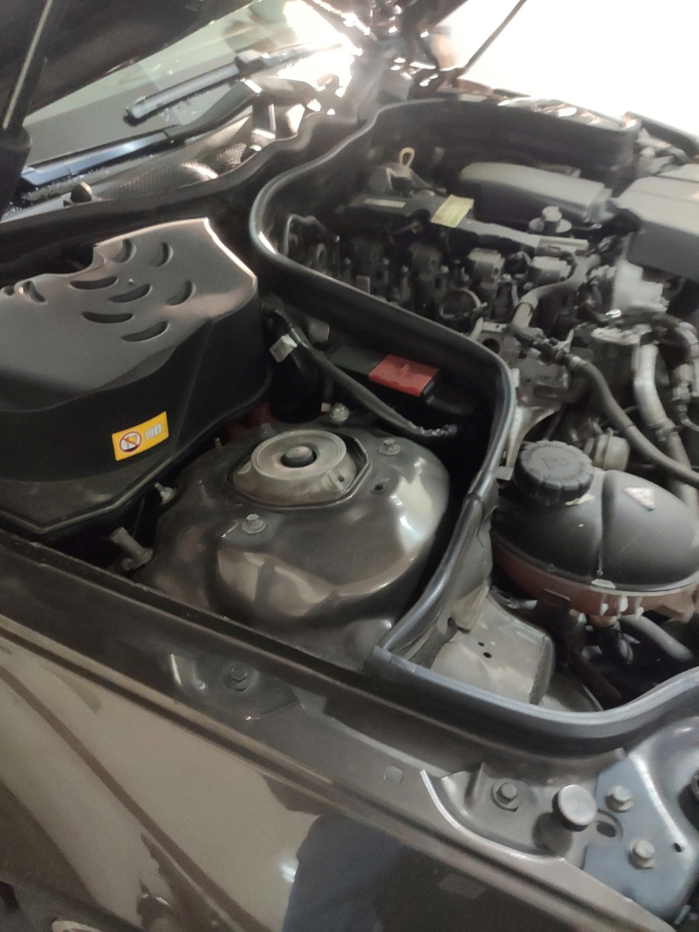 Mercedes benz E class E250 AMG 2015 - Gầm & khung xe 4