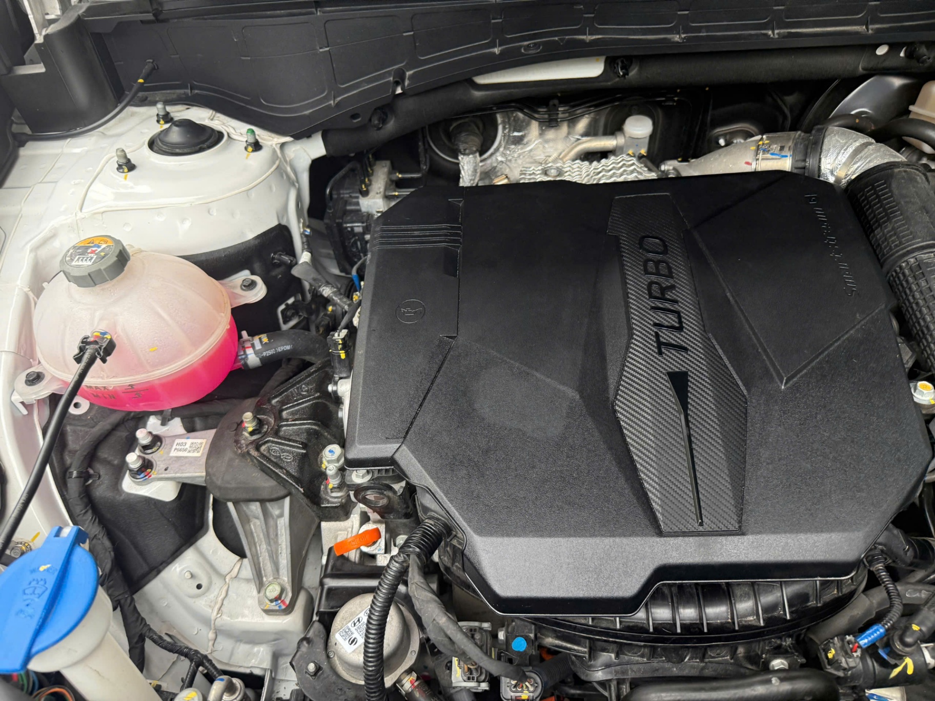 Hyundai Santafe Calligraphy 2.5L HTRAC 6S 2024 - Khoang động cơ 2