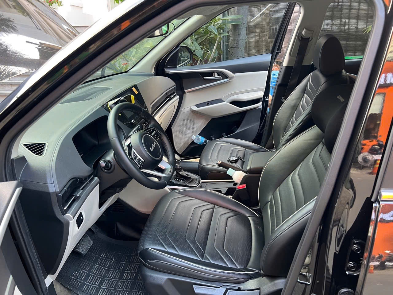 Kia Carens 1.5G Luxury 2023 - Nội thất 2