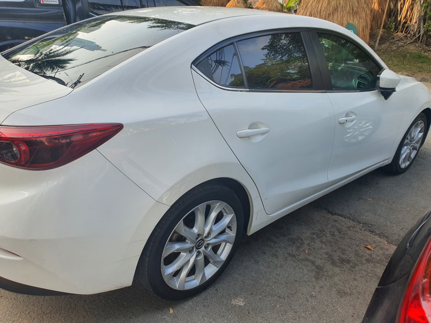 Mazda 3 2.0 AT 2015 - Ngoại thất 3