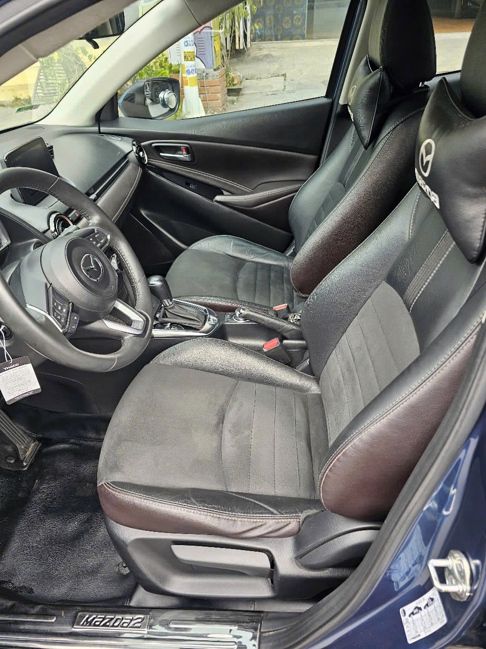 Mazda 2 Sedan 1.5AT Premium 2019 - Nội thất 2