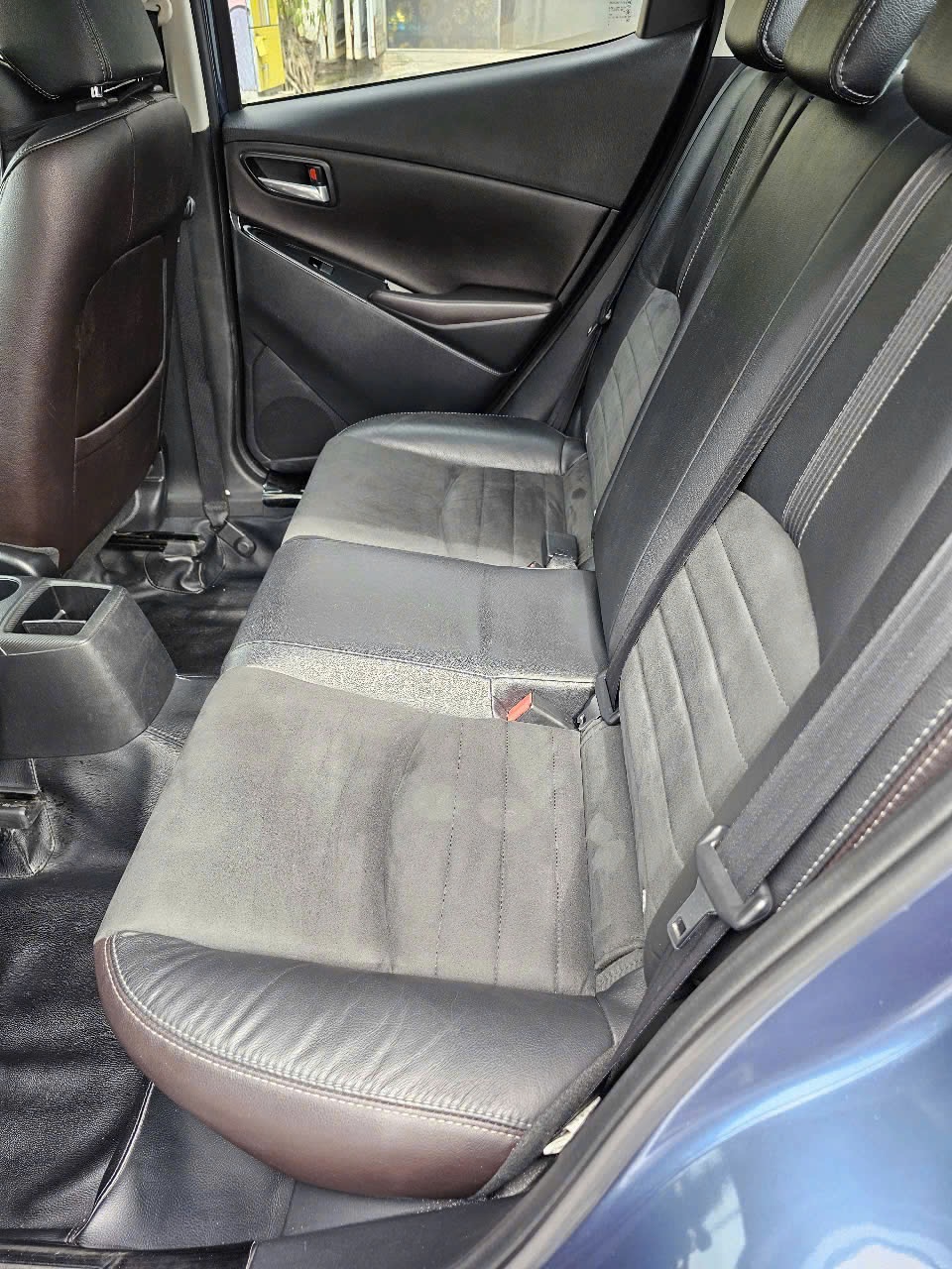 Mazda 2 Sedan 1.5AT Premium 2019 - Nội thất 4