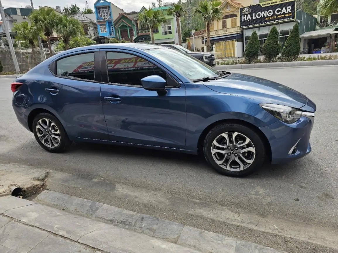 Mazda 2 Sedan 1.5AT Premium 2019