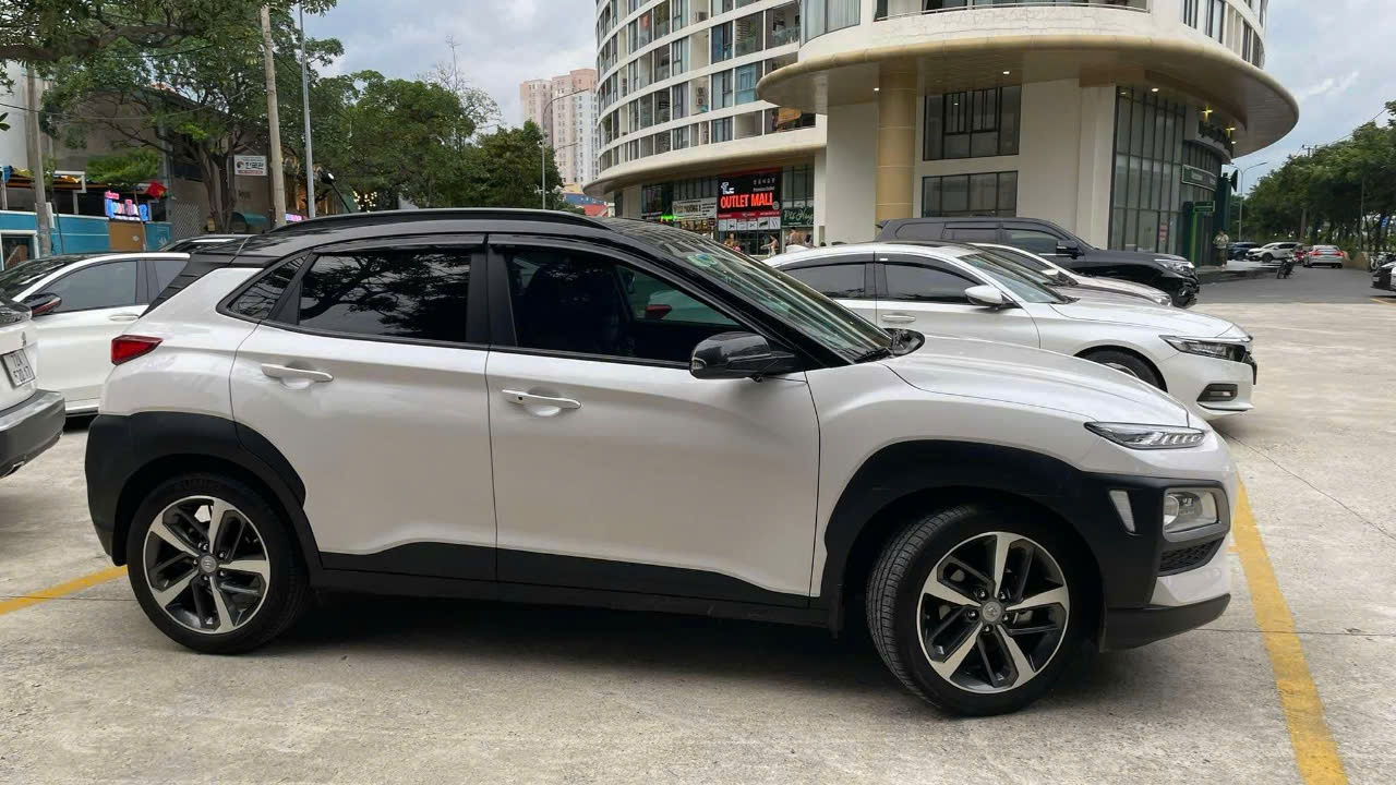 Hyundai Kona 2.0 AT 2021