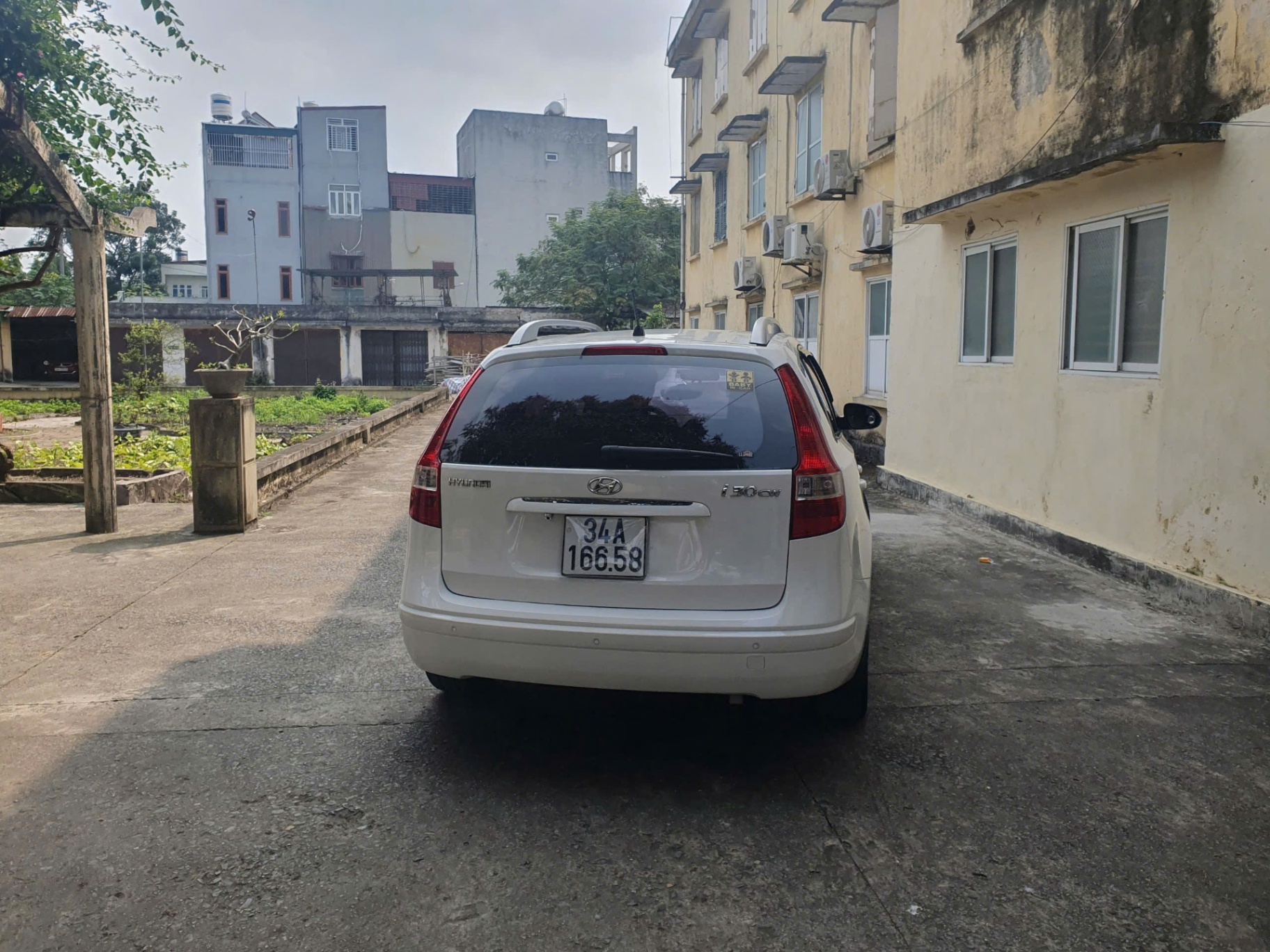 Hyundai I30 CW 1.6 AT 2012 - Ngoại thất 2