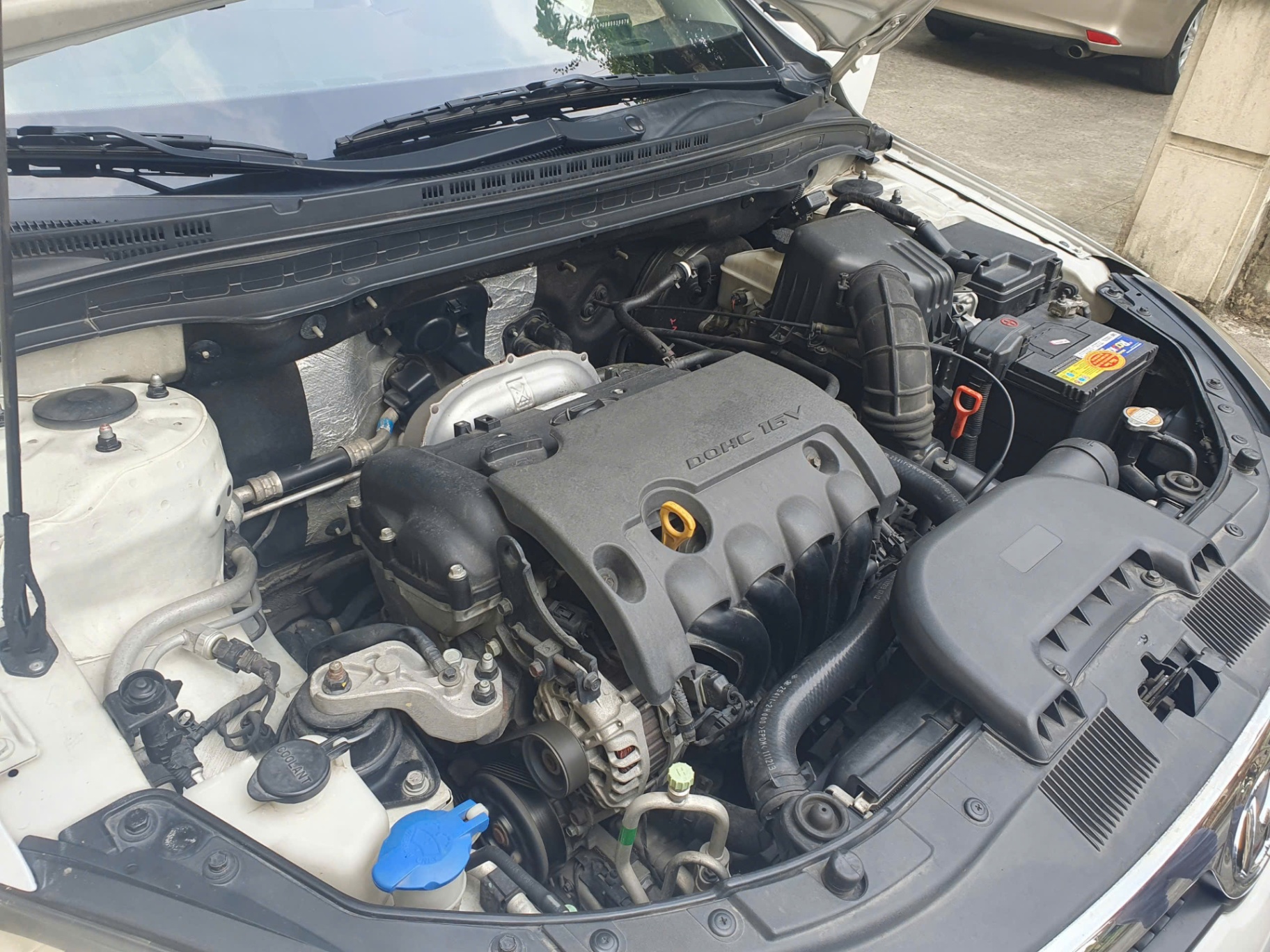 Hyundai I30 CW 1.6 AT 2012 - Khoang động cơ 1