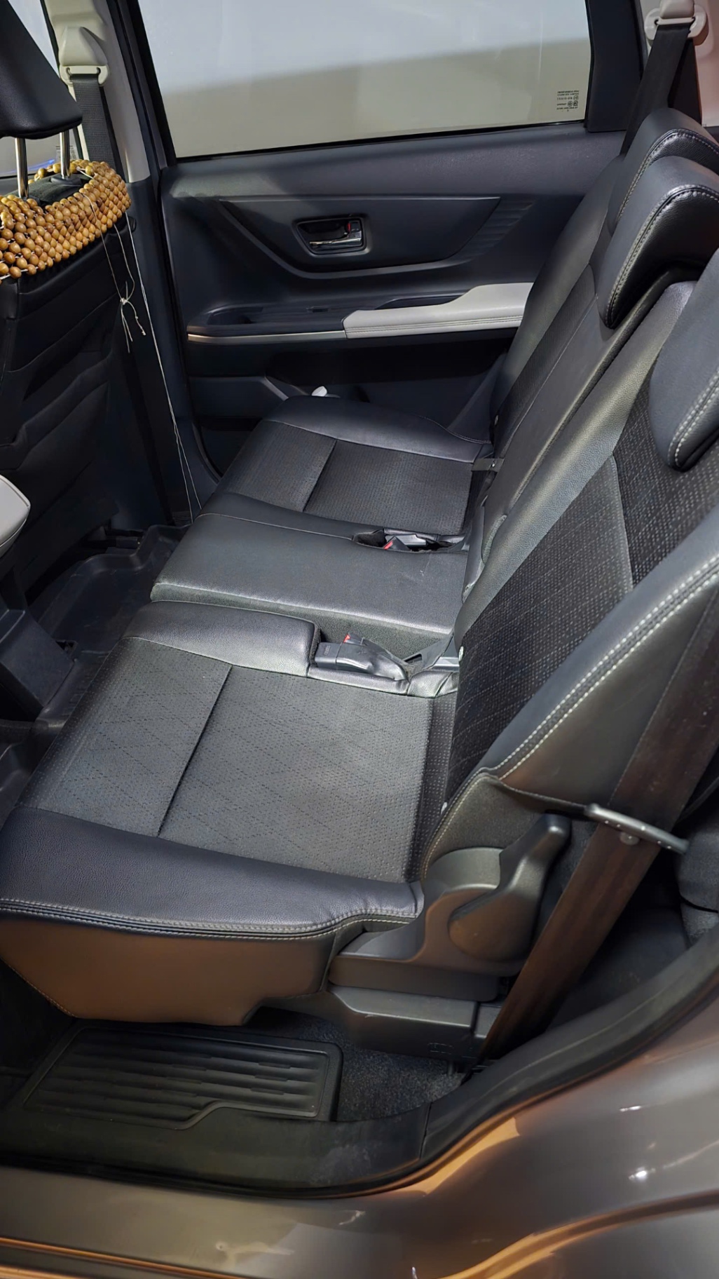 Toyota Veloz Cross Top 1.5 CVT 2023 - Nội thất 4