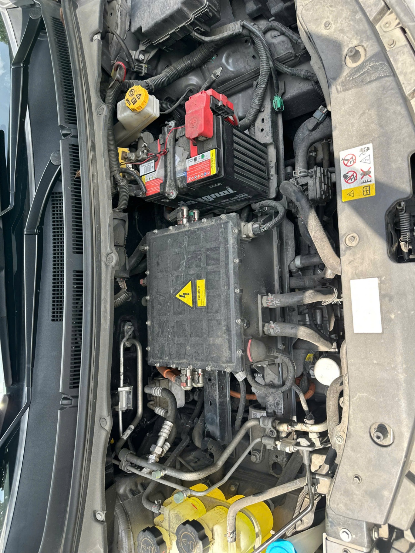 Vinfast Vf e34 AT 2022 - Khoang động cơ 1