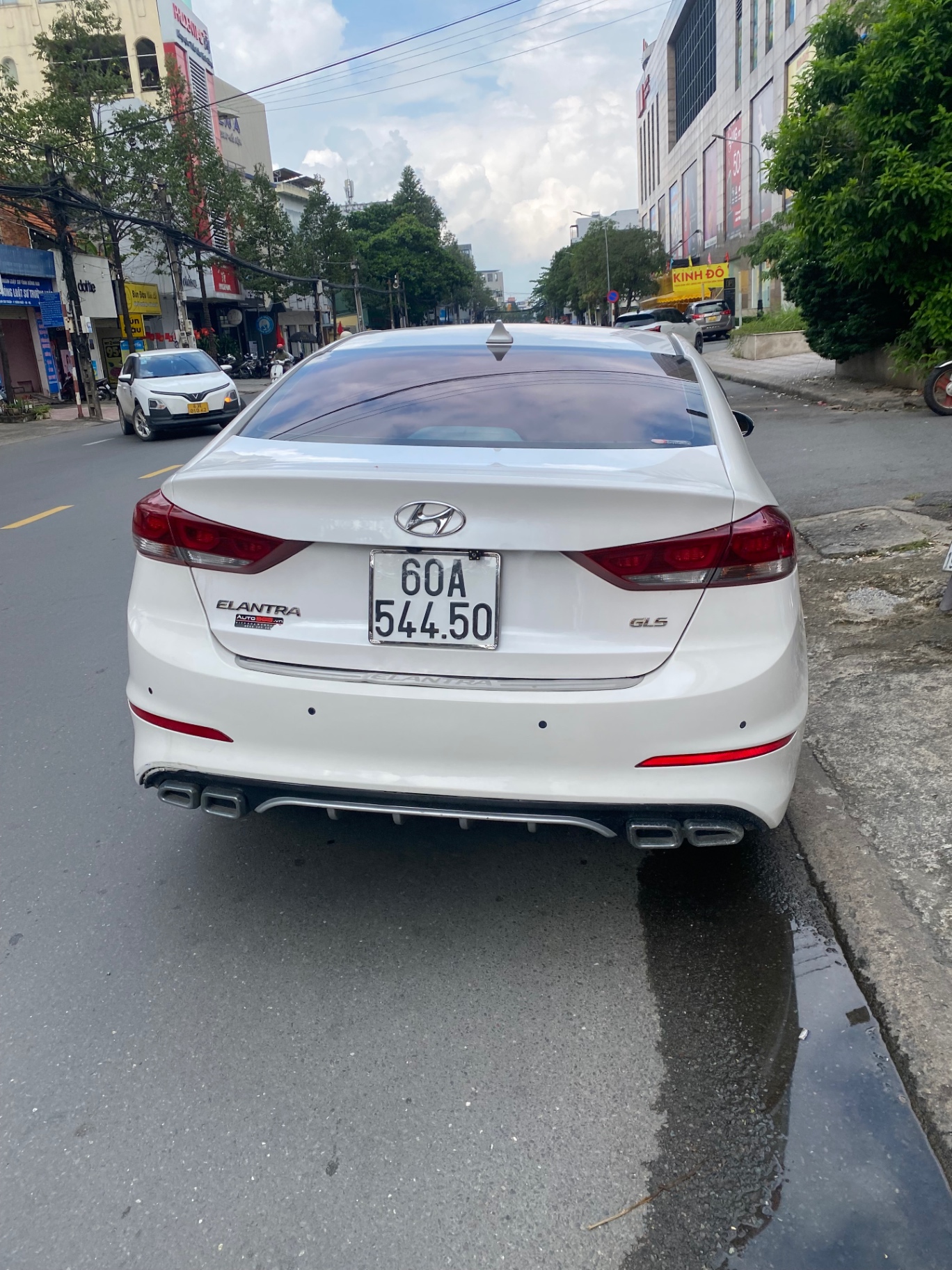 Hyundai Elantra 2.0 AT 2018 - Ngoại thất 3