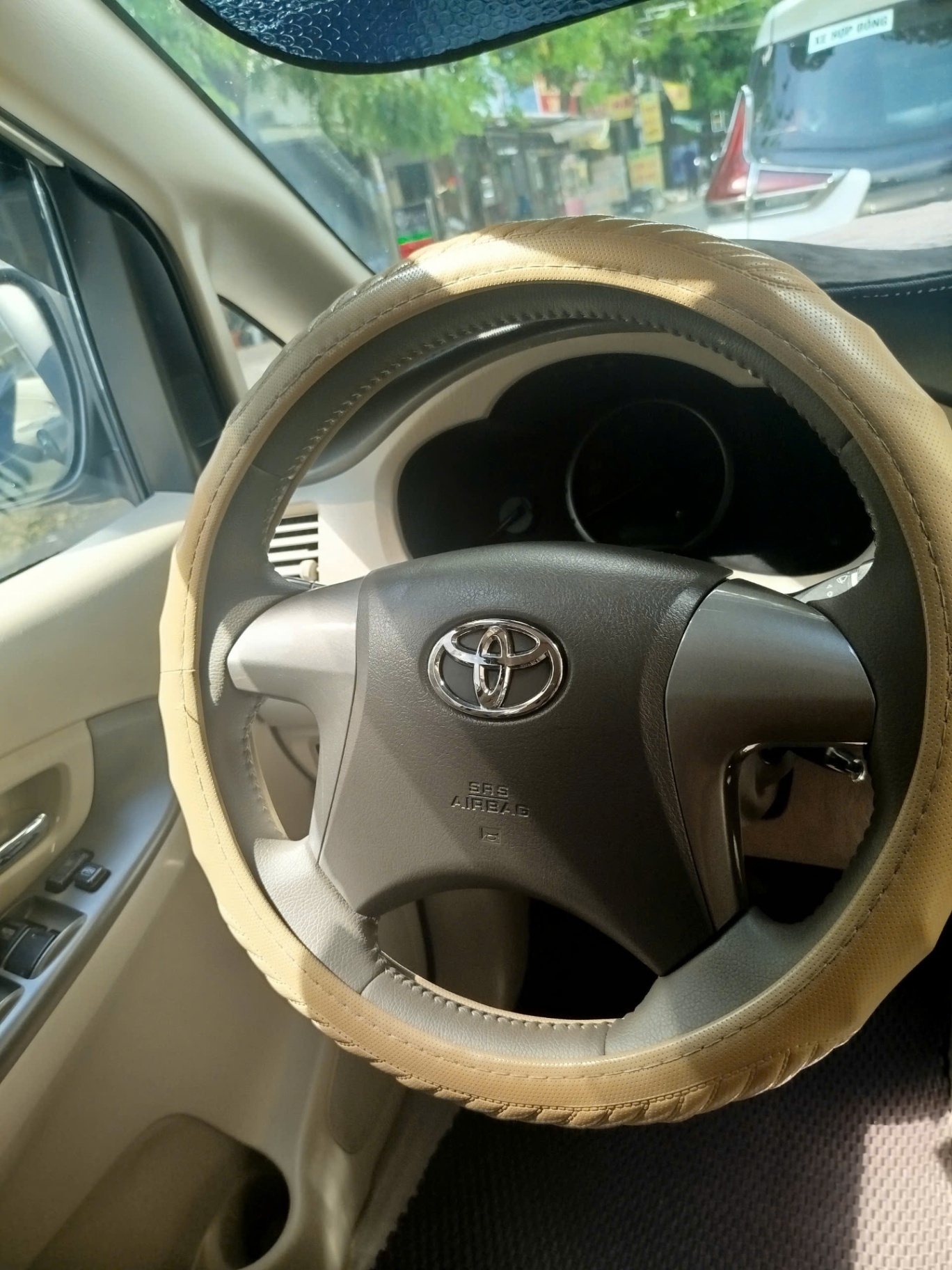 Toyota Innova 2.0E 2016 - Nội thất 3
