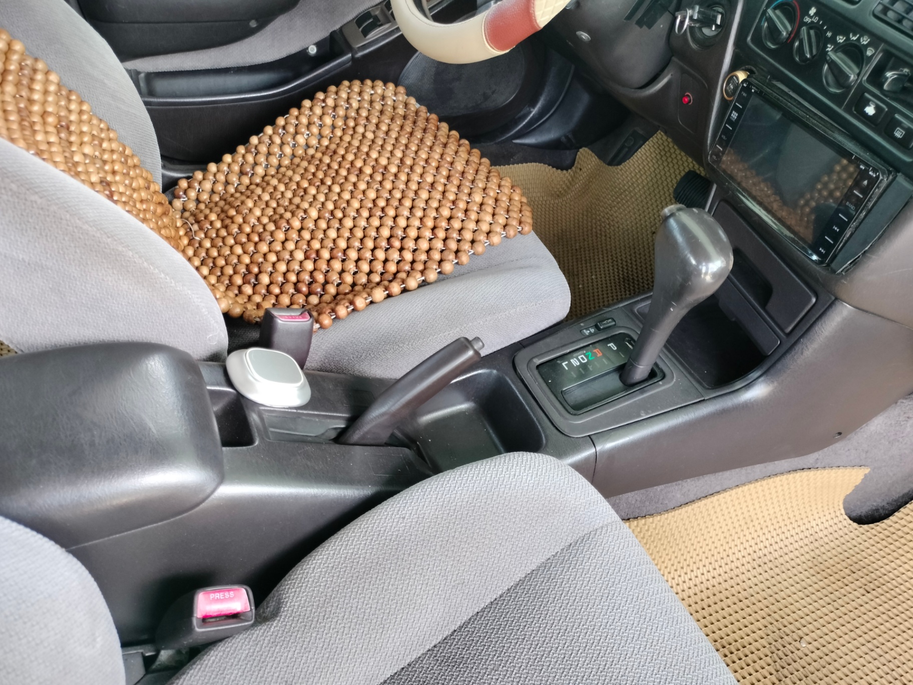 Toyota Camry LE AT 1995 - Nội thất 1