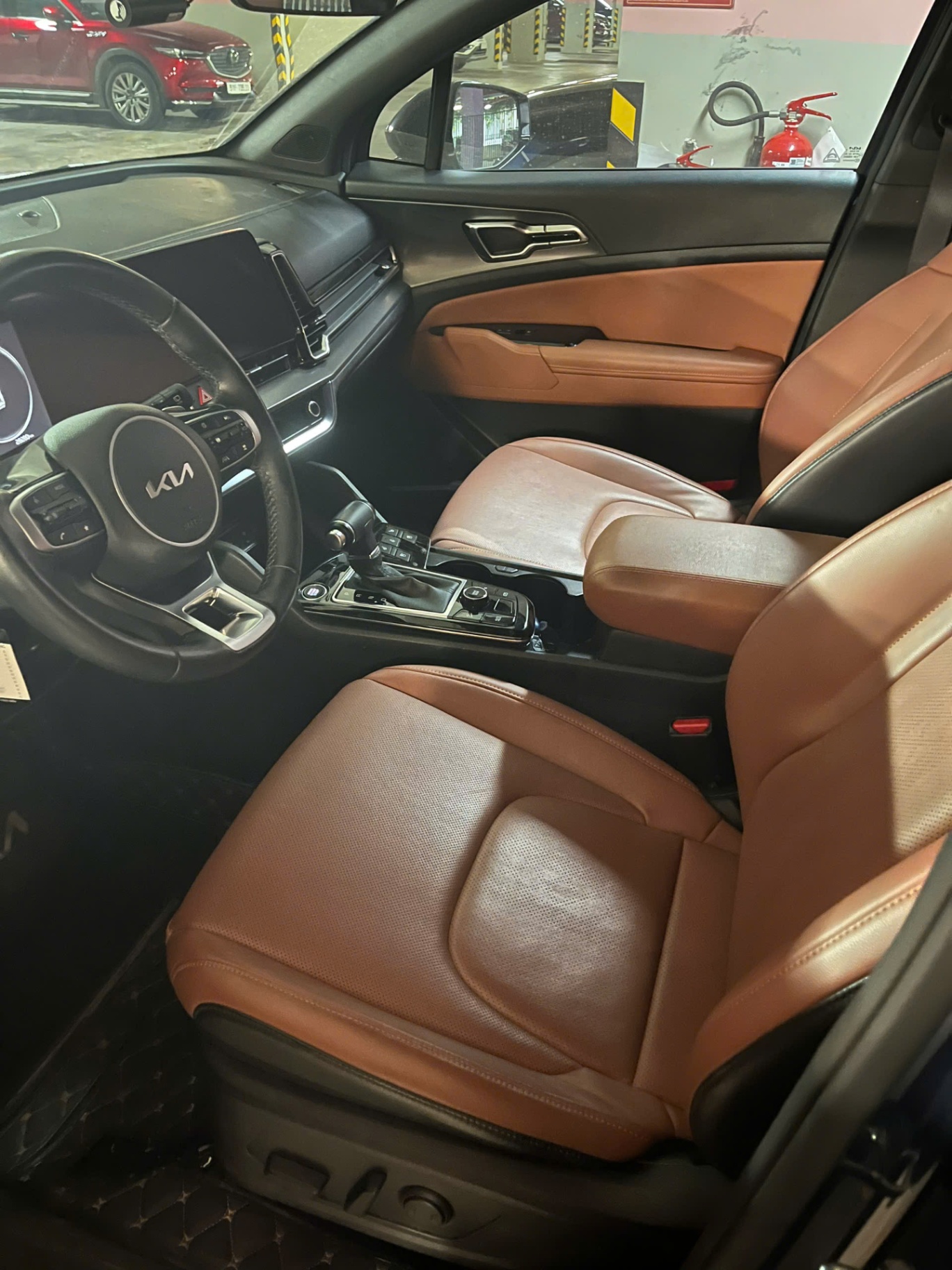 Kia Sportage 2023 Signature 2.0G - Nội thất 3