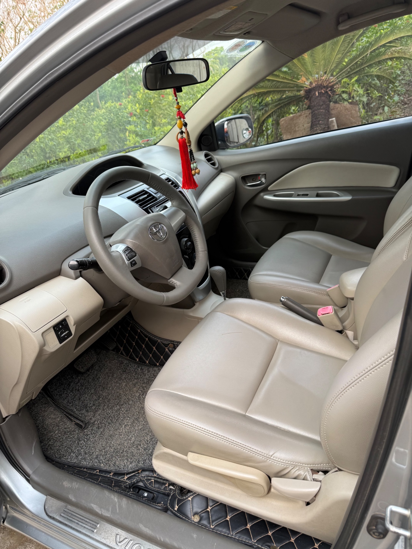 Toyota Vios 1.5G 2011 - Nội thất 1