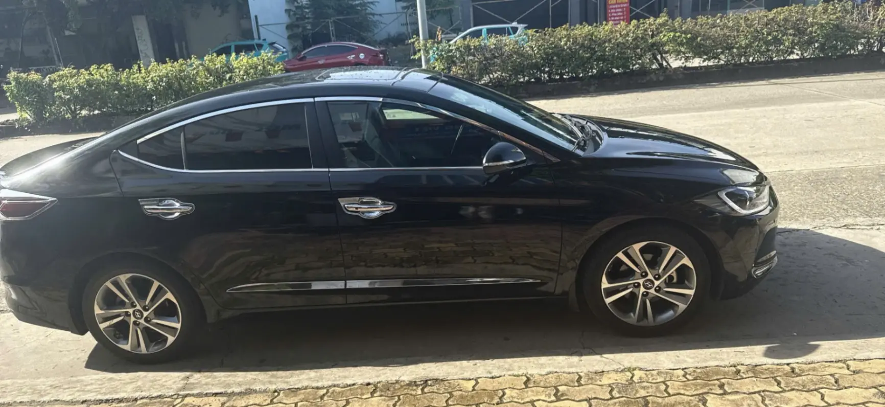 Hyundai Elantra 2.0 AT 2016 - Ngoại thất 6