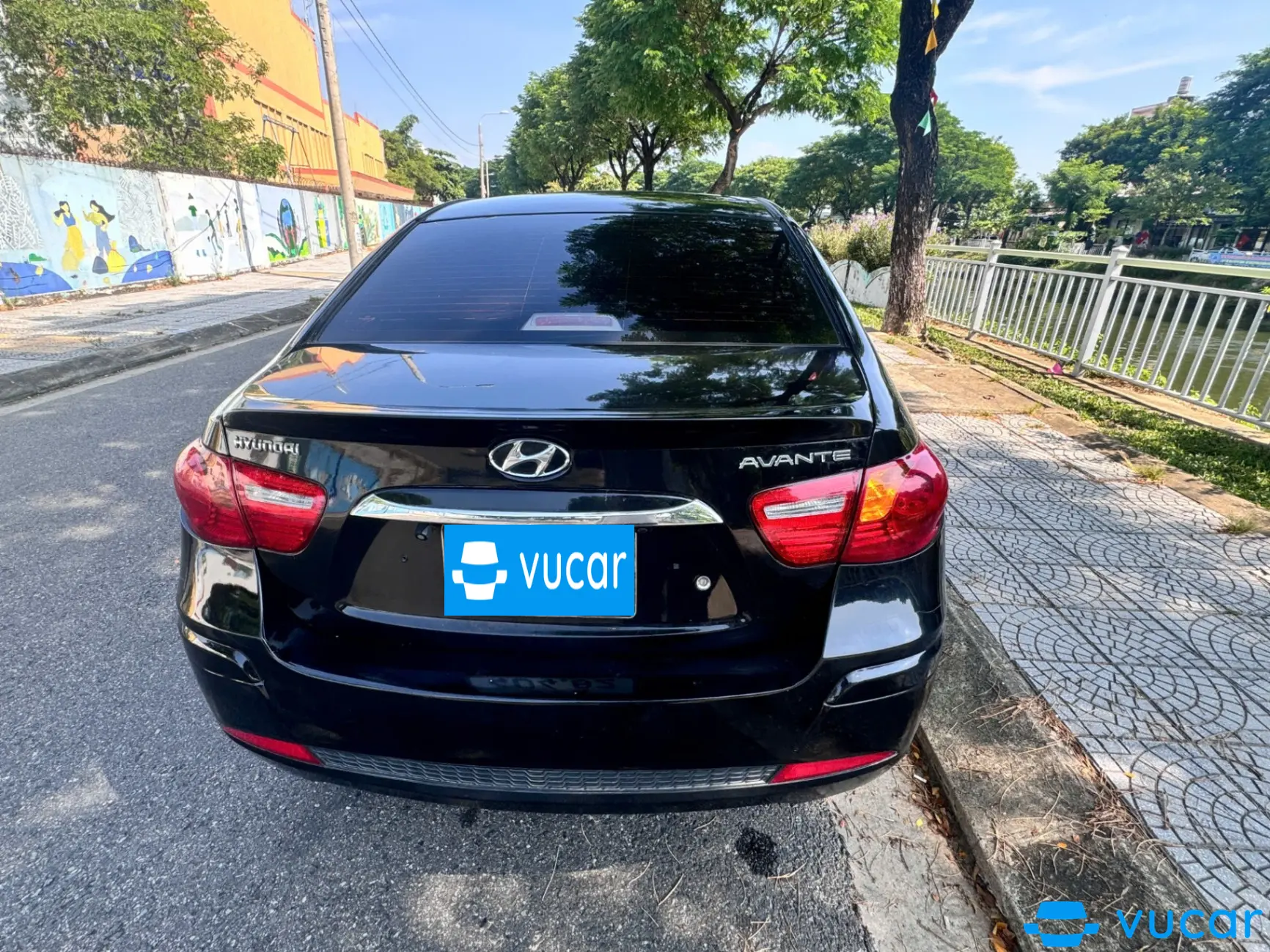 Hyundai Avante 1.6 MT 2011 - Ngoại thất 3