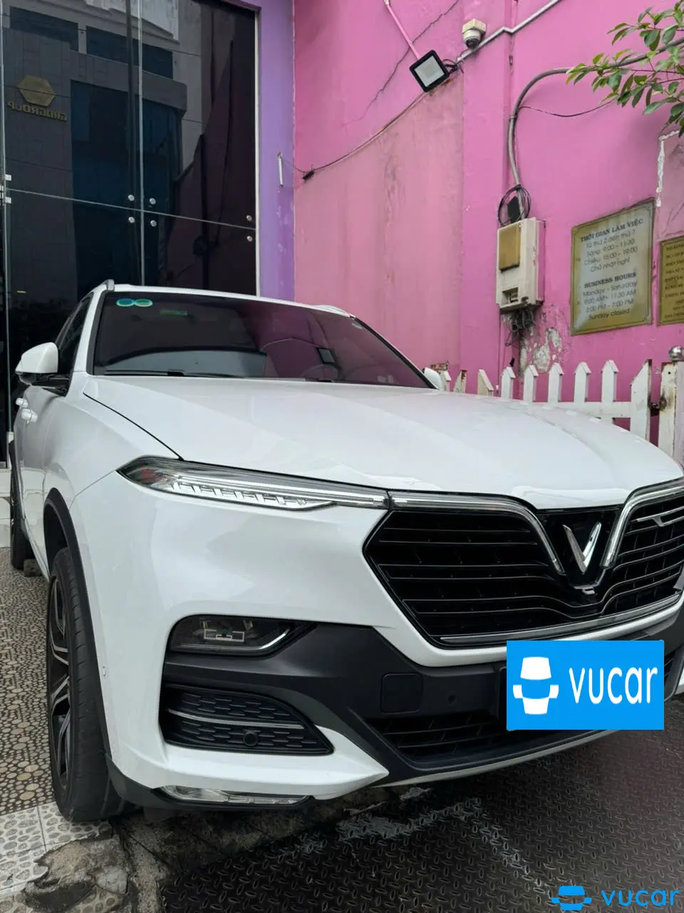 Vinfast Lux sa 2.0 Premium 2.0 AT 2019