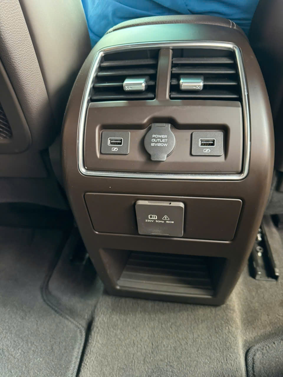 Vinfast Lux sa 2.0 Premium 2.0 AT 2019 - Nội thất 6