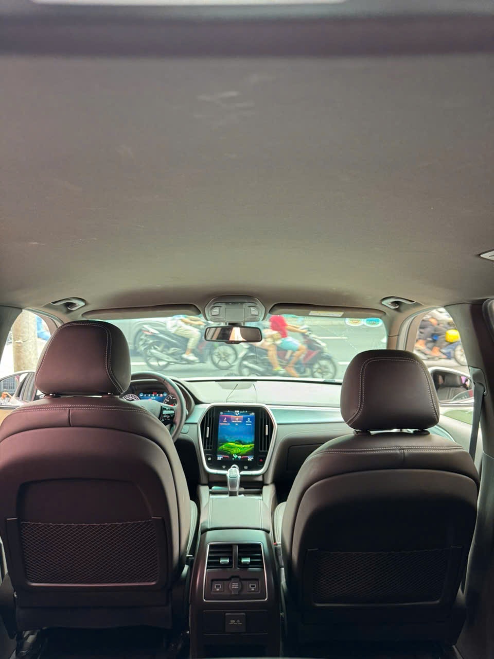 Vinfast Lux sa 2.0 Premium 2.0 AT 2019 - Nội thất 9