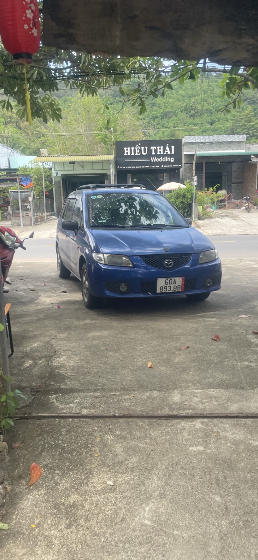 Mazda Premacy 1.8 AT 2002 - Ngoại thất 2