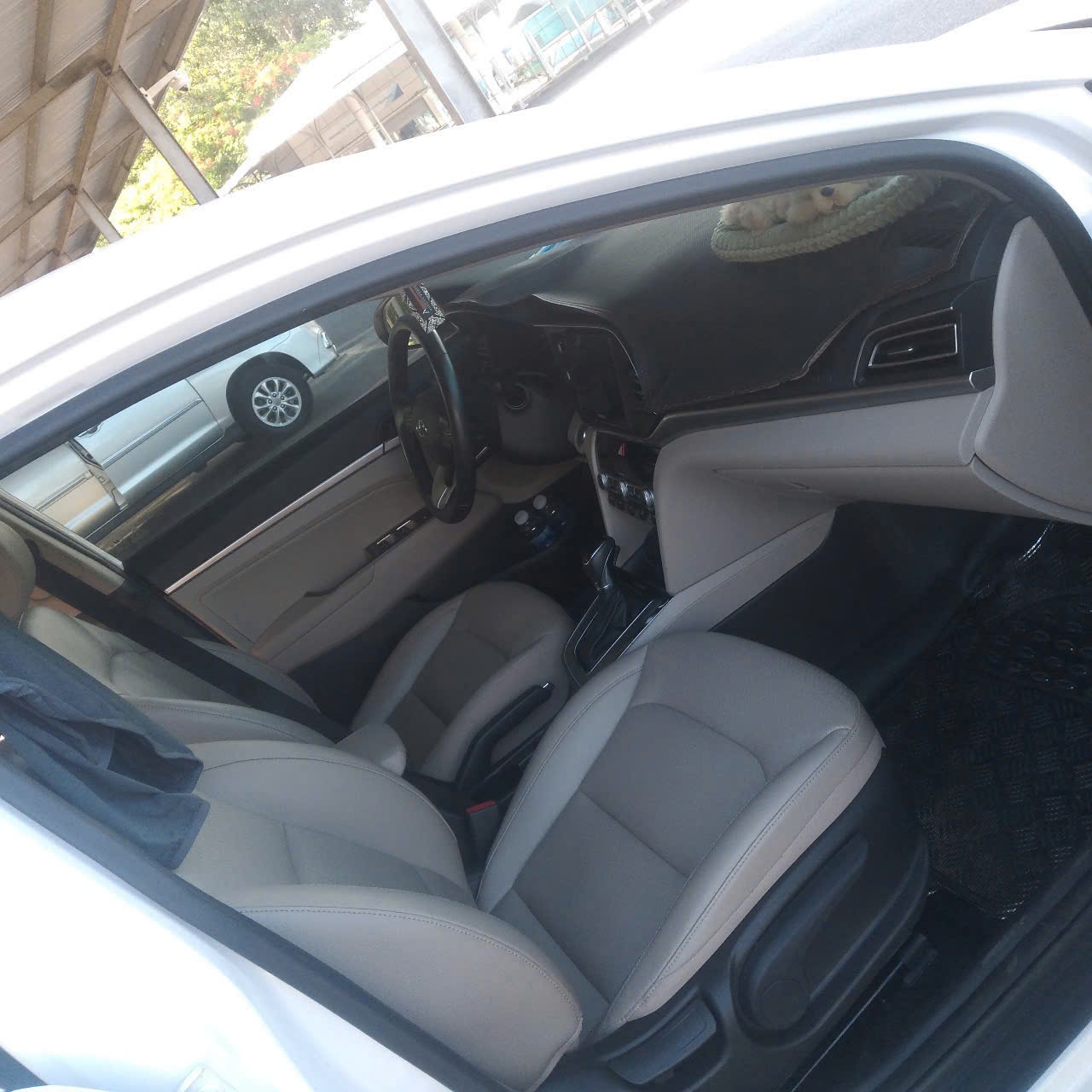 Hyundai Elantra 2.0 AT 2020 - Nội thất 5