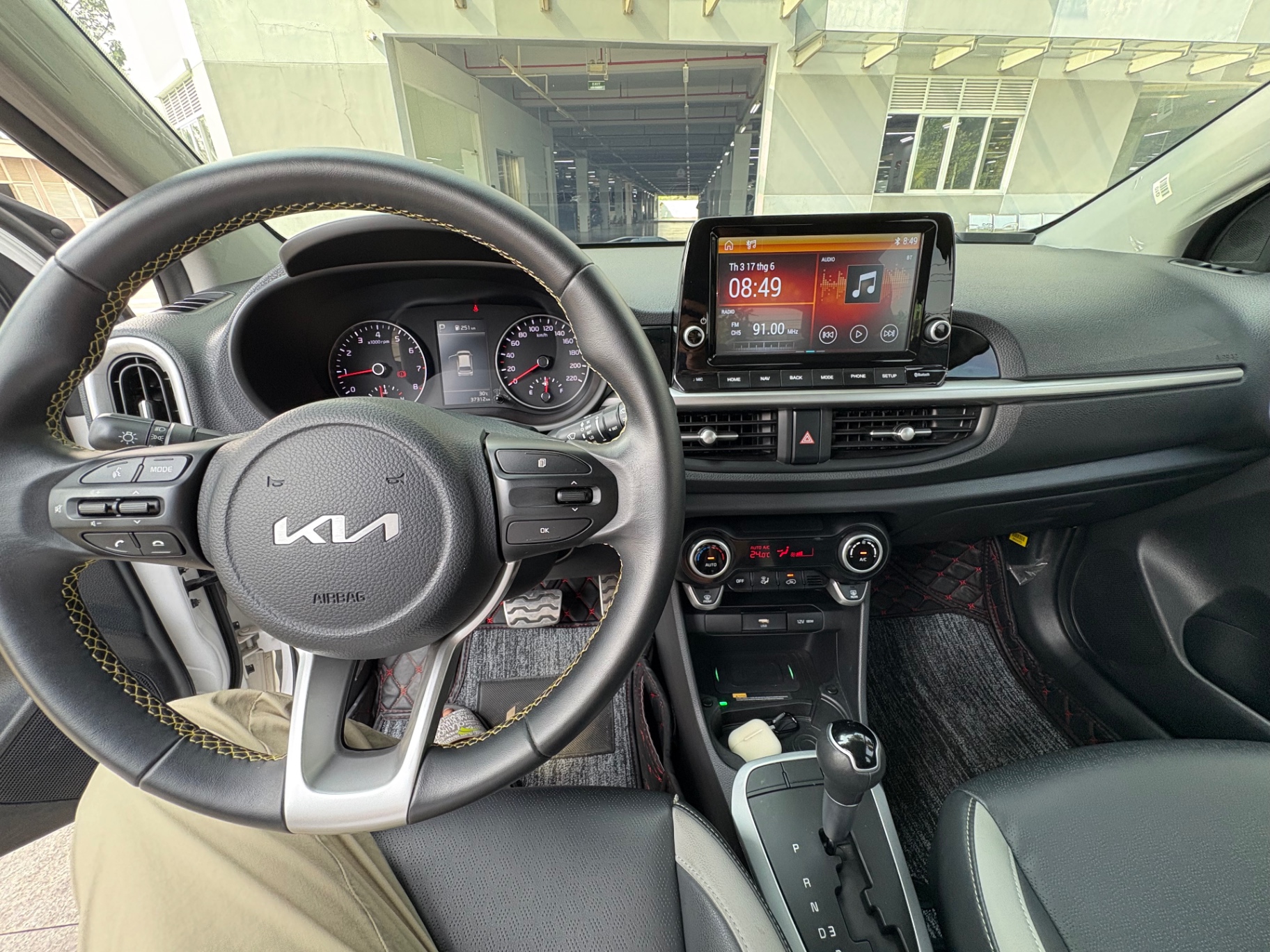Kia Morning X-Line 2023 - Nội thất 1