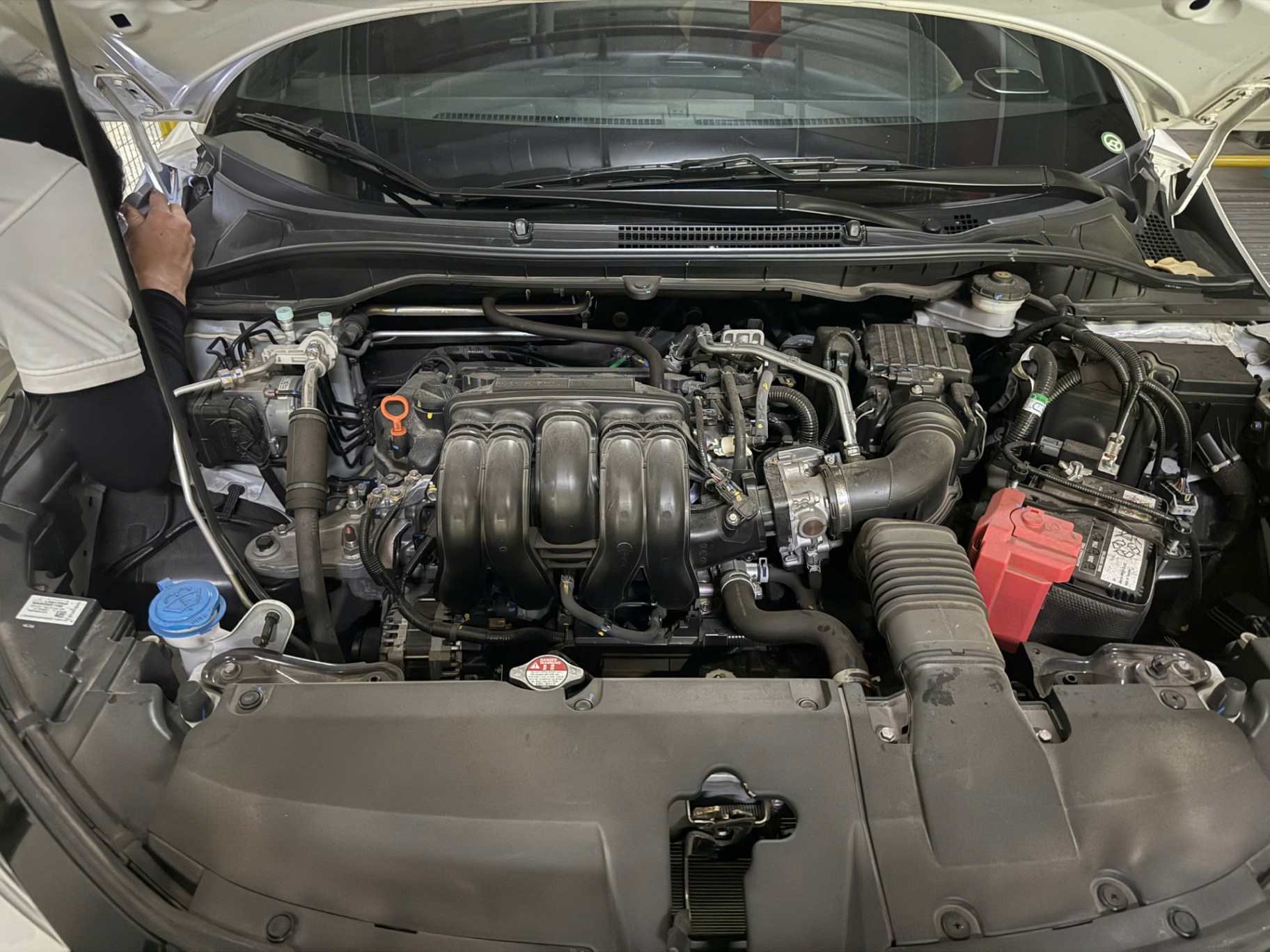 Honda City 1.5 RS SENSING 2023 - Khoang động cơ 1