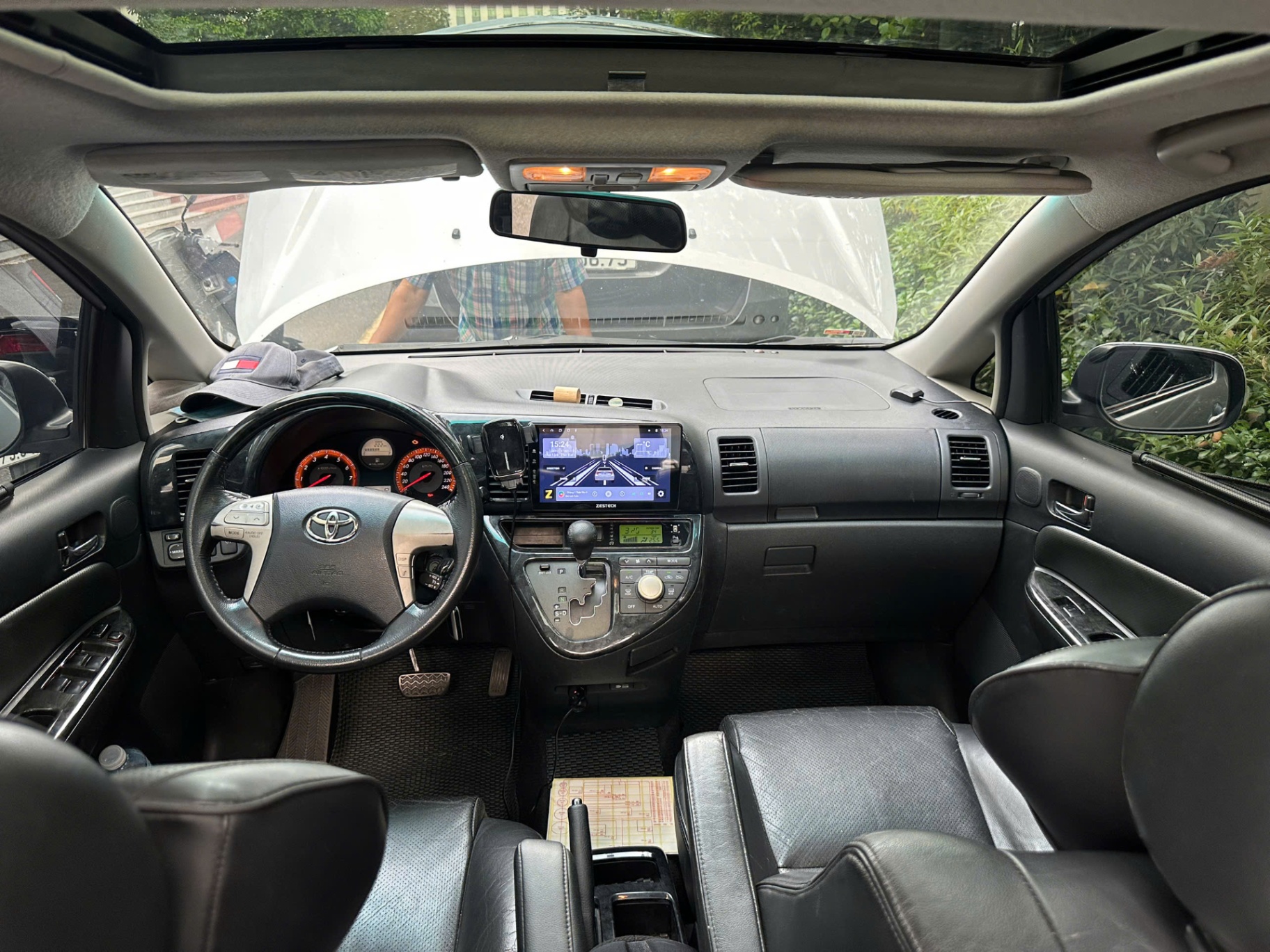 Toyota Wish 2.0 AT 2009 - Nội thất 8