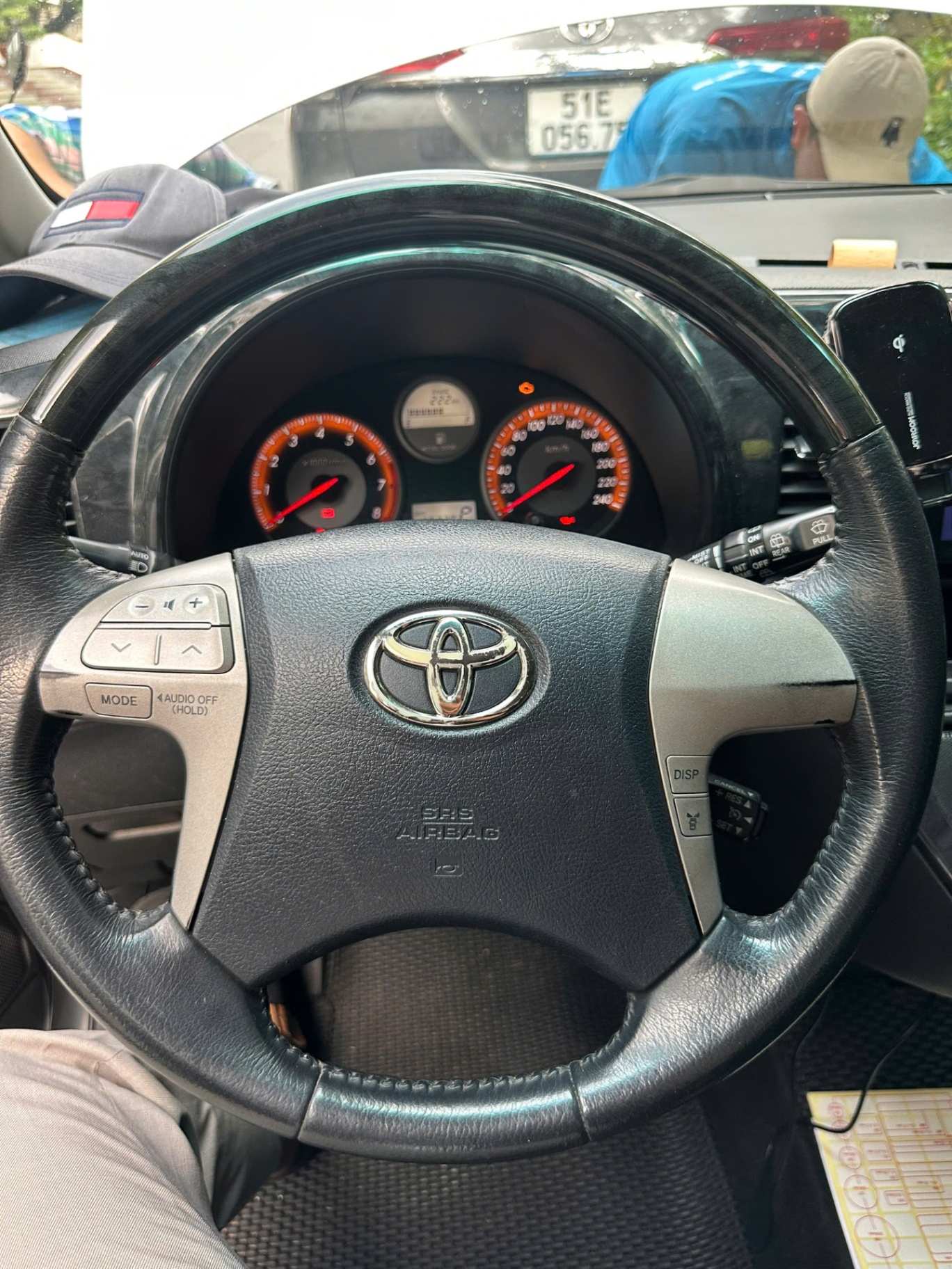Toyota Wish 2.0 AT 2009 - Nội thất 15