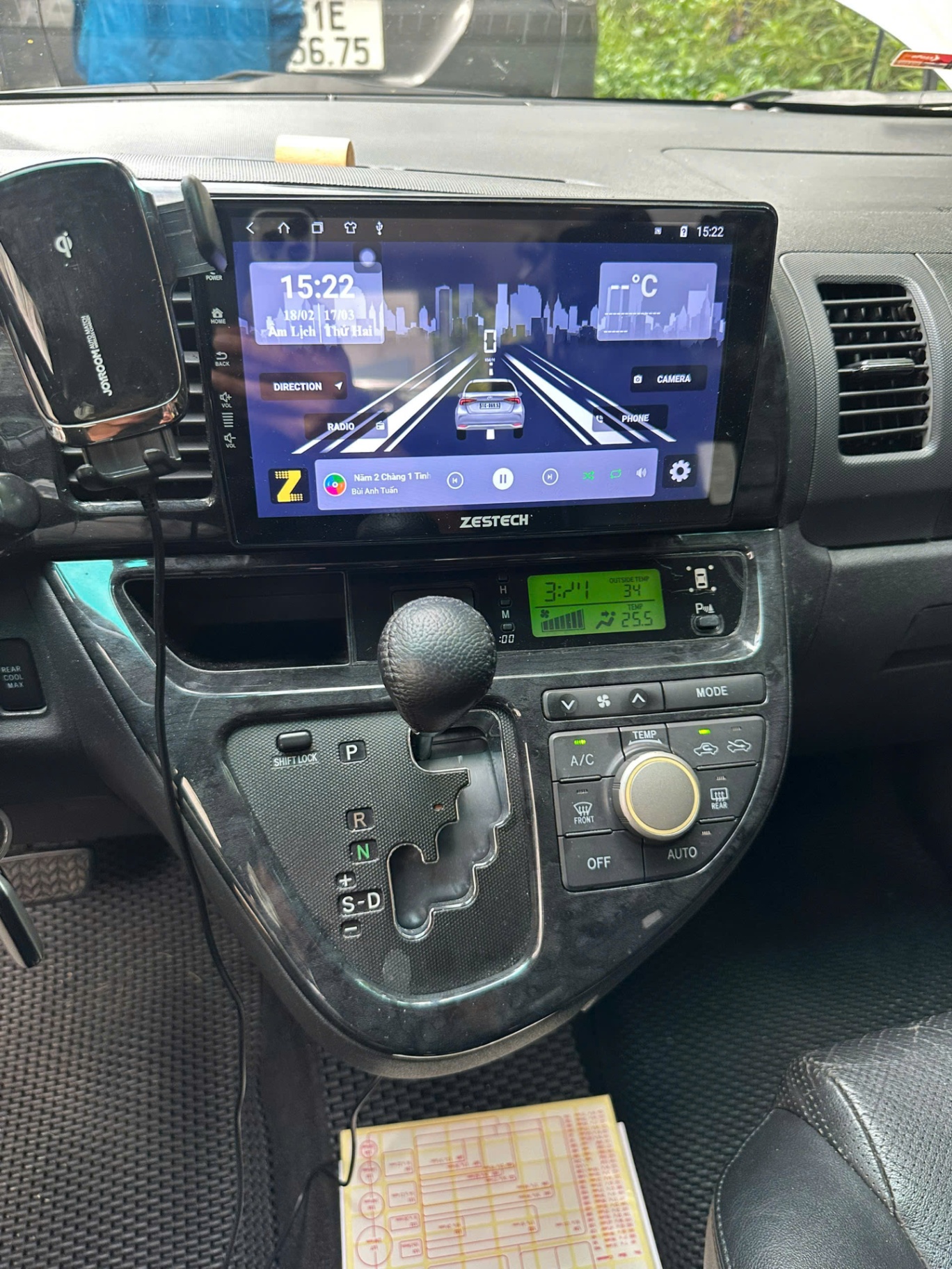 Toyota Wish 2.0 AT 2009 - Nội thất 18