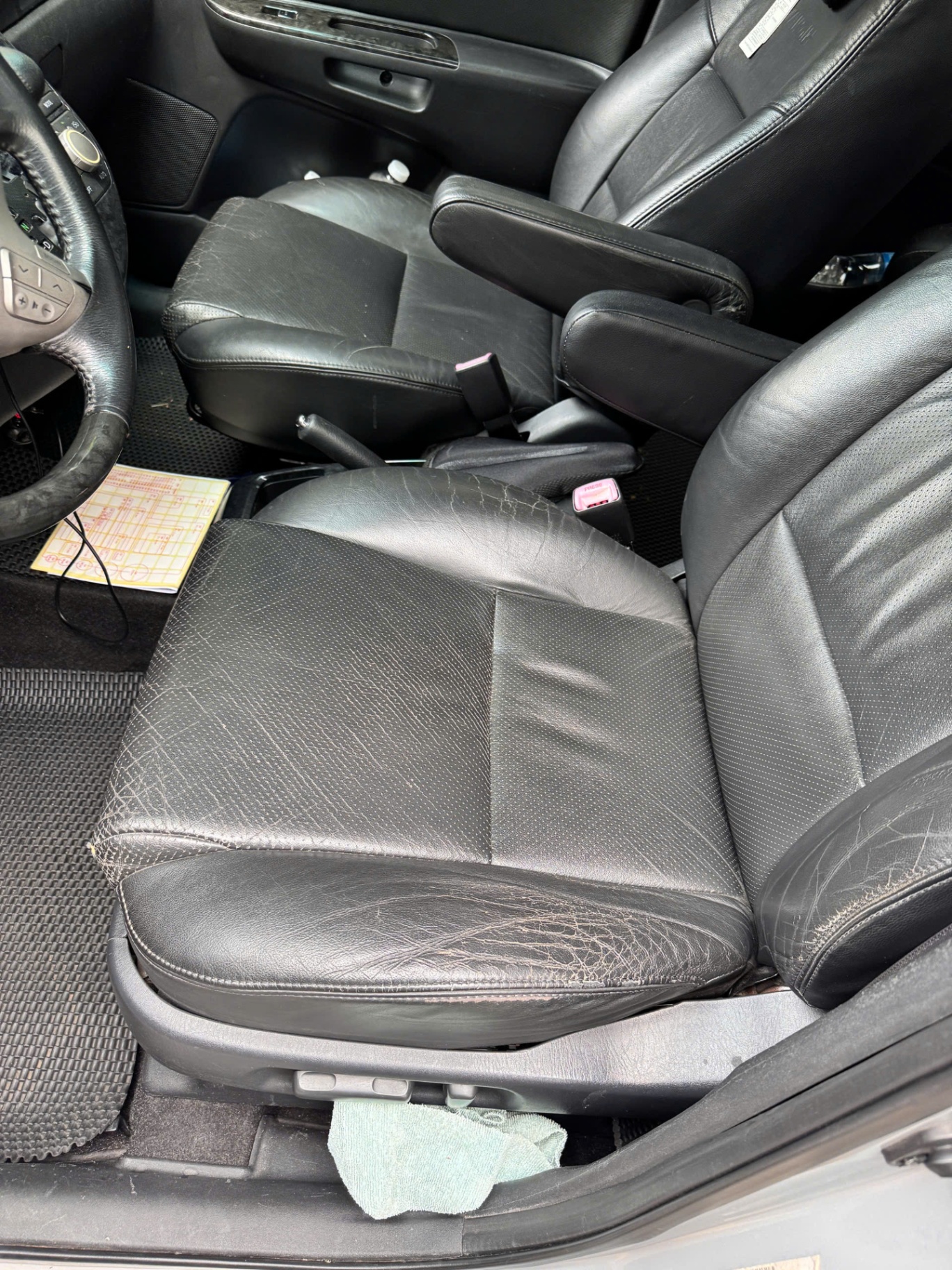 Toyota Wish 2.0 AT 2009 - Nội thất 5