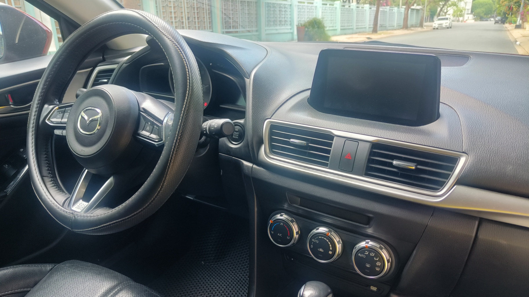 Mazda 3 1.5 AT 2017 hatchback - Nội thất 1