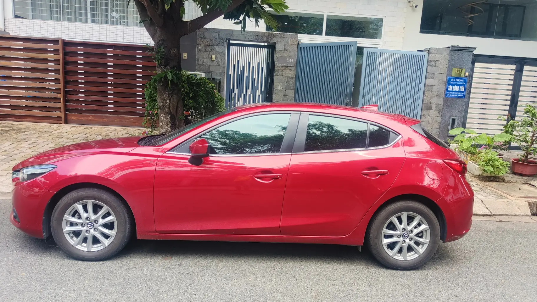 Mazda 3 1.5 AT 2017 hatchback - Ngoại thất 3