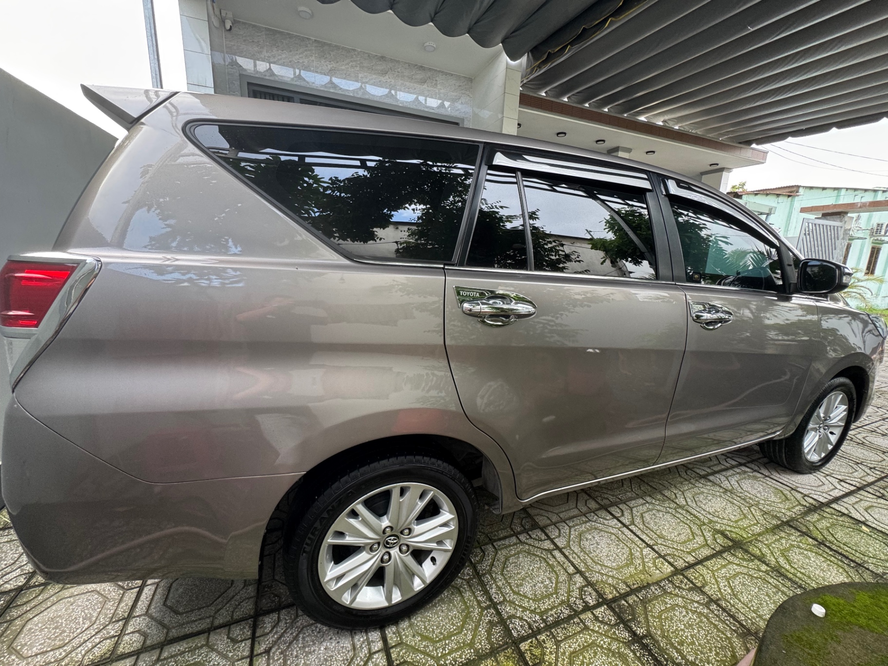 Toyota Innova 2.0V 2017 - Ngoại thất 2