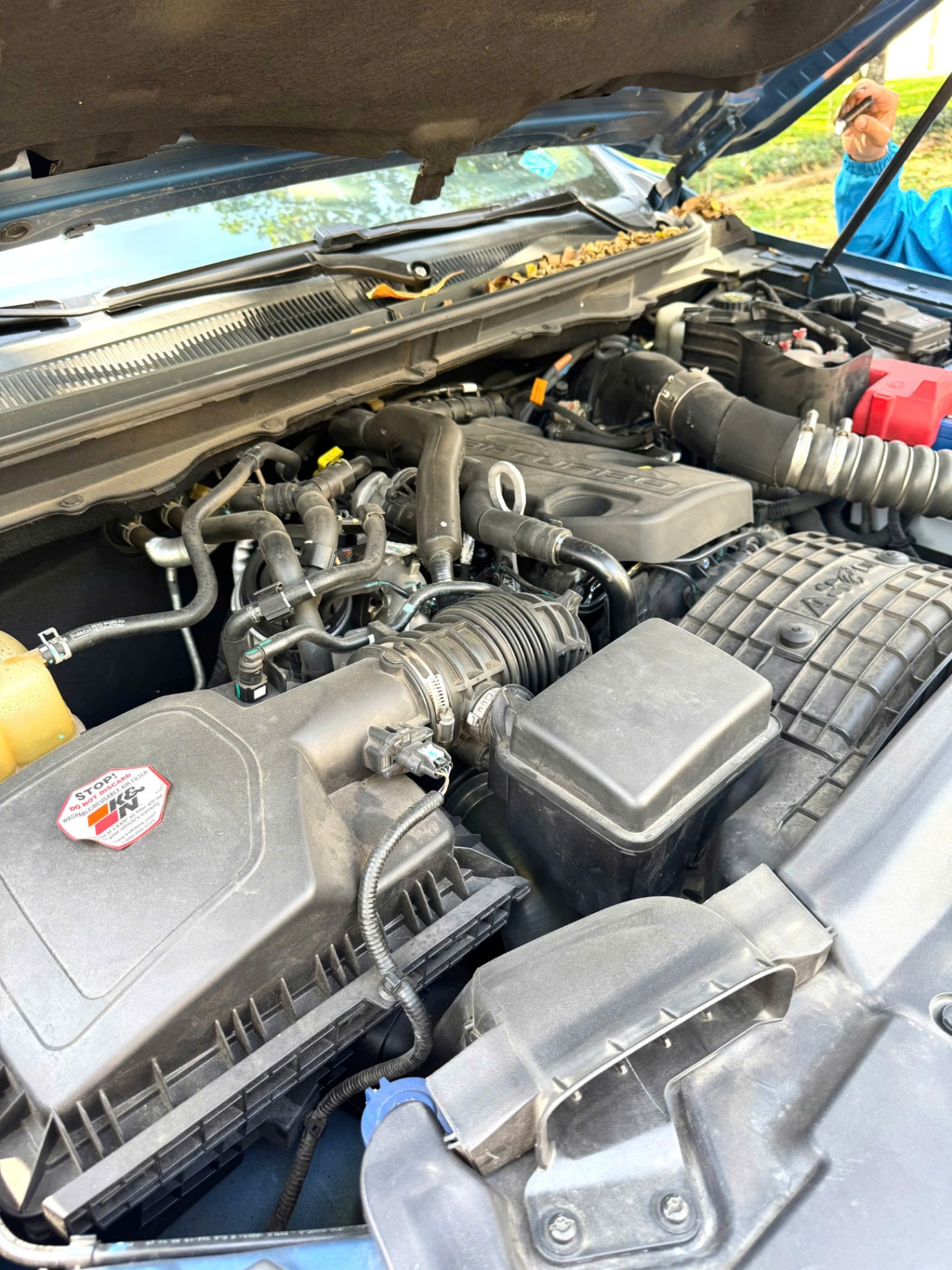 Ford Ranger Raptor 2.0L 4x4 AT 2021 - Khoang động cơ 1